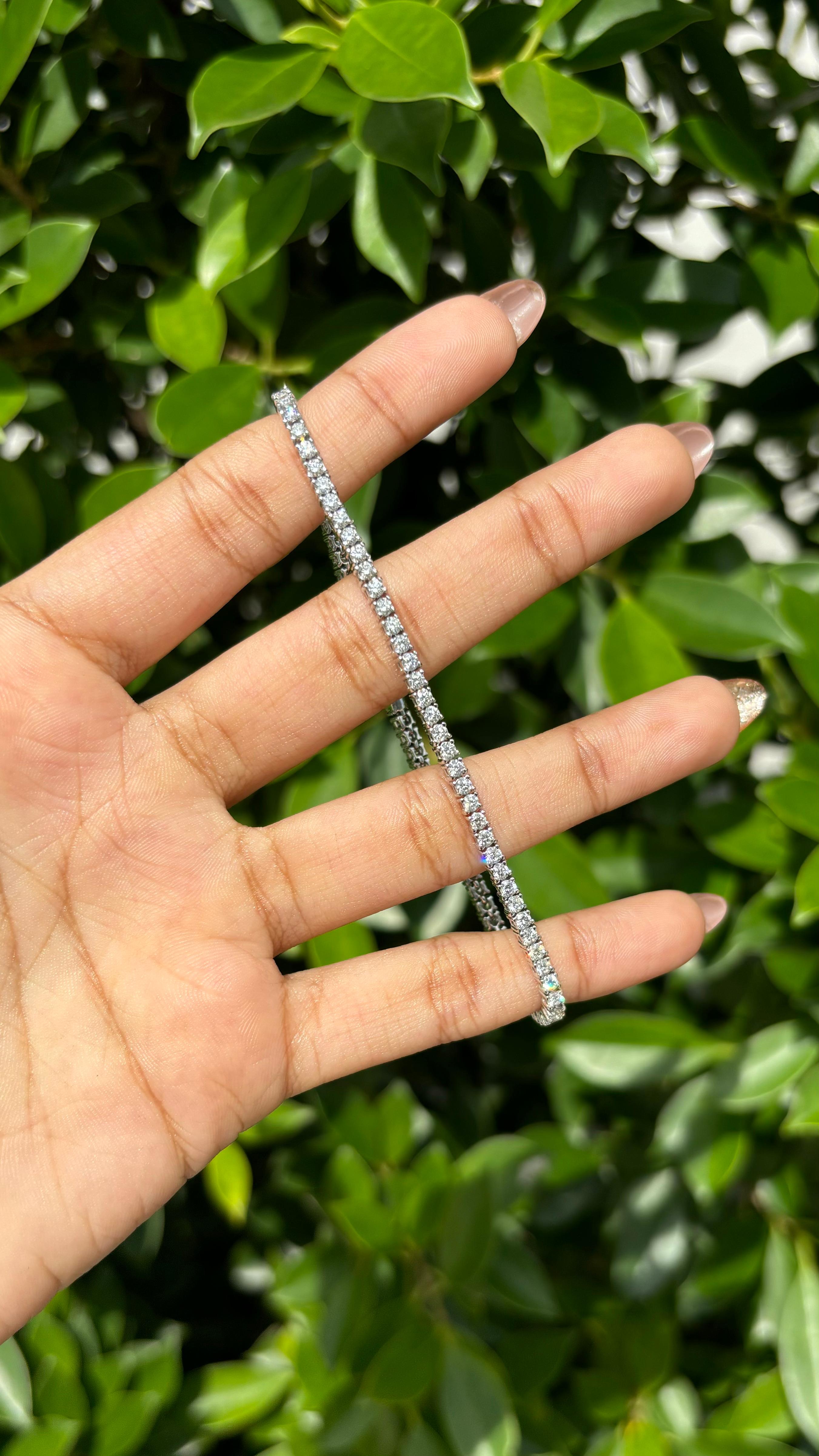 2,74 Karat natürliches Diamant-Tennisarmband aus Platin 900 (Rundschliff) im Angebot
