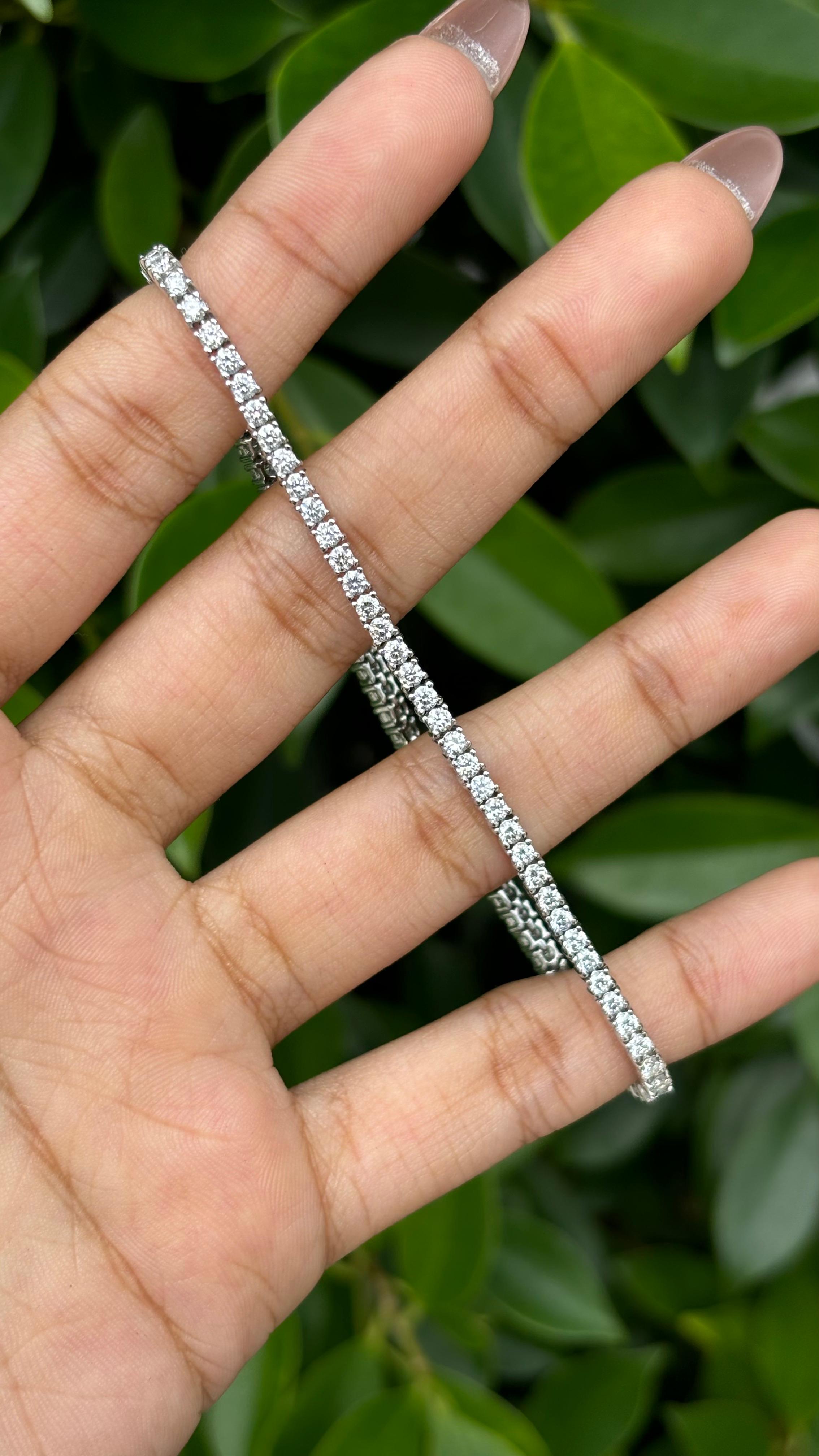 2,74 Karat natürliches Diamant-Tennisarmband aus Platin 900 im Angebot 1