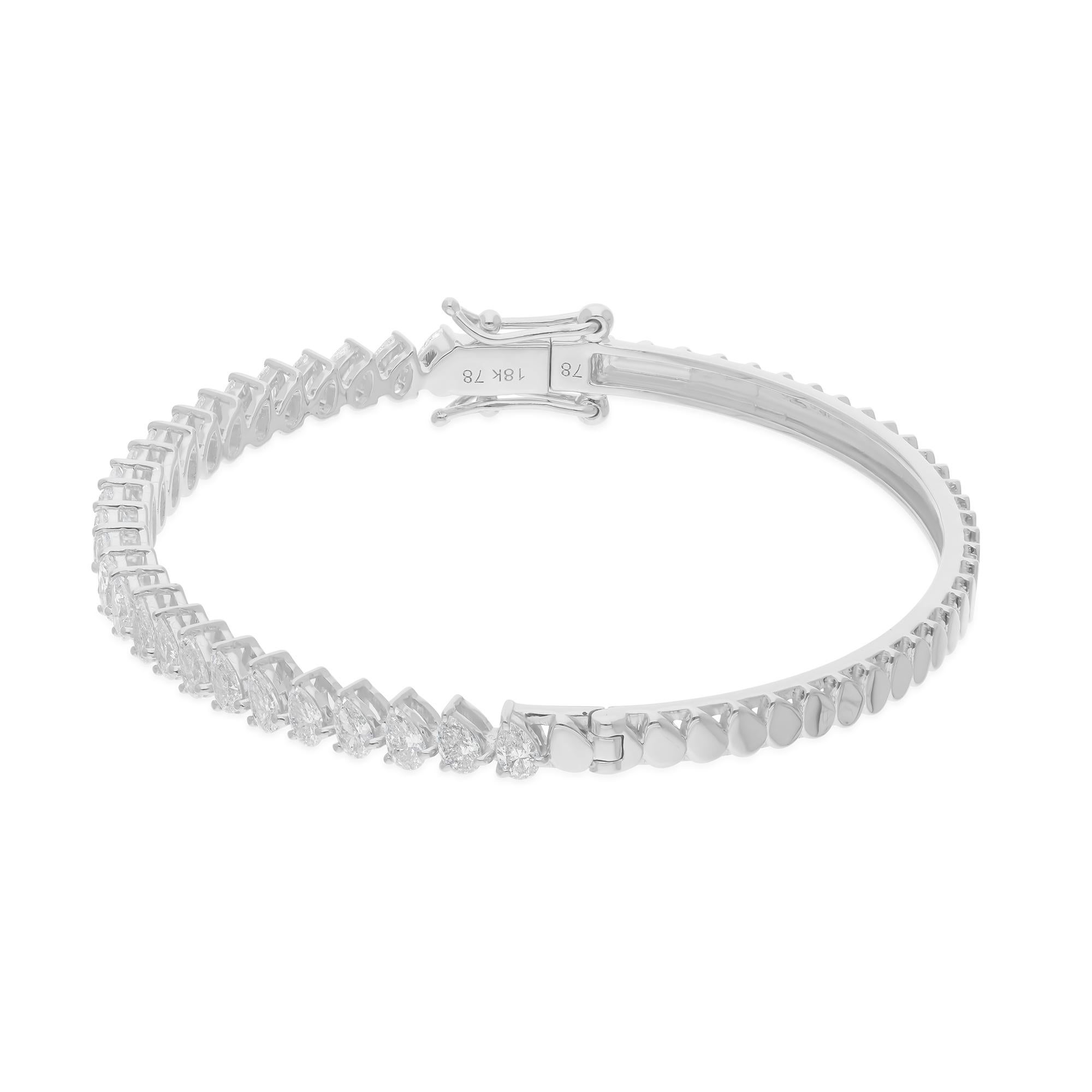 Modern 2.74 Carat SI/H Pear Shape Diamond Bangle Bracelet 18 Karat White Gold Jewelry For Sale