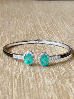 2.74 Carats, Columbian Emerald, Black Enamel & Diamonds Bangle/ Modern Bracelet