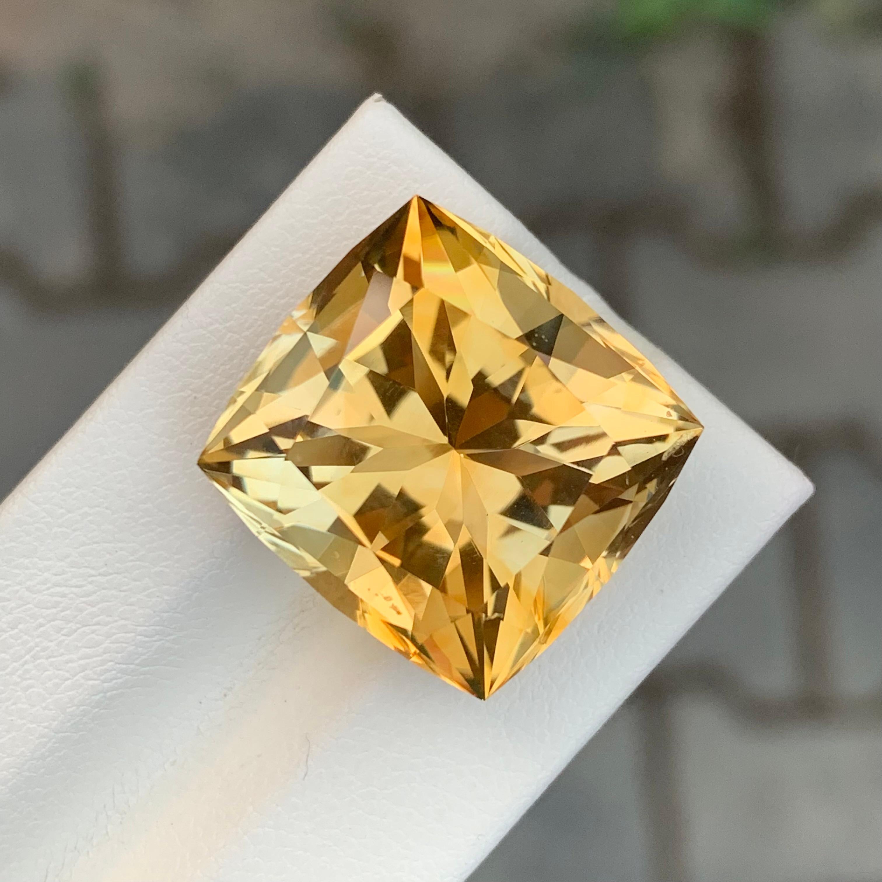 27.45 Carat Natural Loose Citrine Rectangle Shape Gemstone (pierre précieuse en forme de rectangle) en vente 4