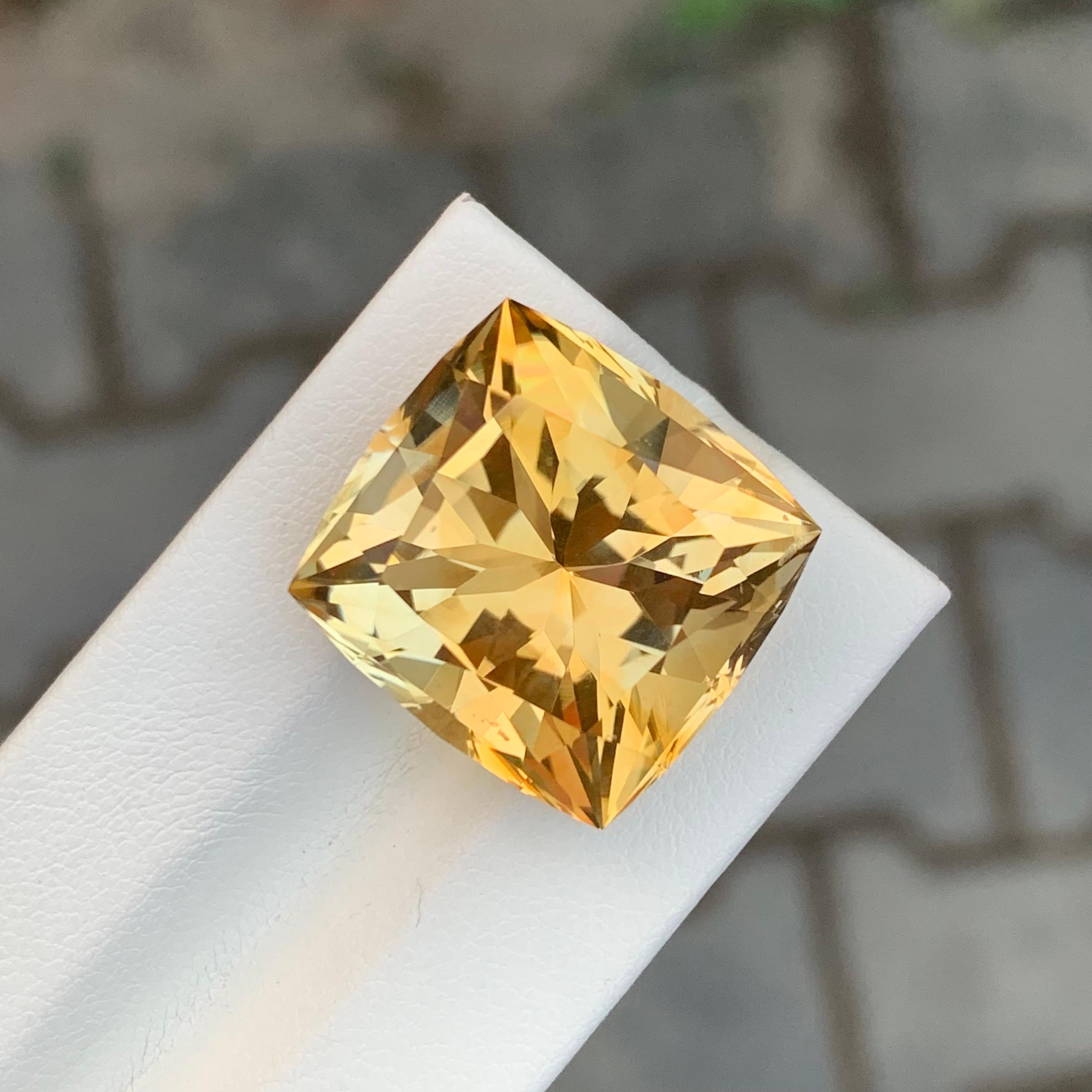 27.45 Carat Natural Loose Citrine Rectangle Shape Gemstone (pierre précieuse en forme de rectangle) en vente 1