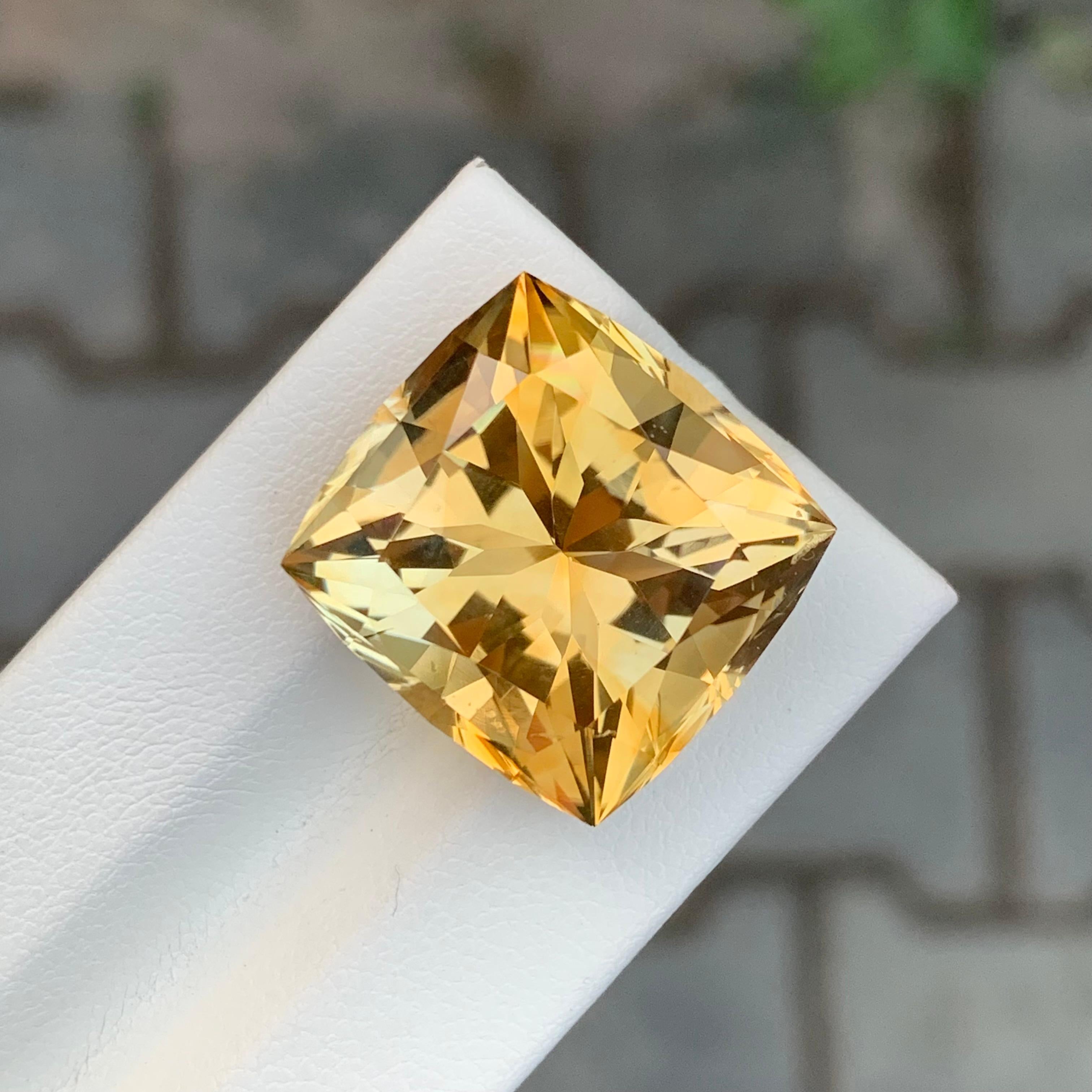 27.45 Carat Natural Loose Citrine Rectangle Shape Gemstone (pierre précieuse en forme de rectangle) en vente 2