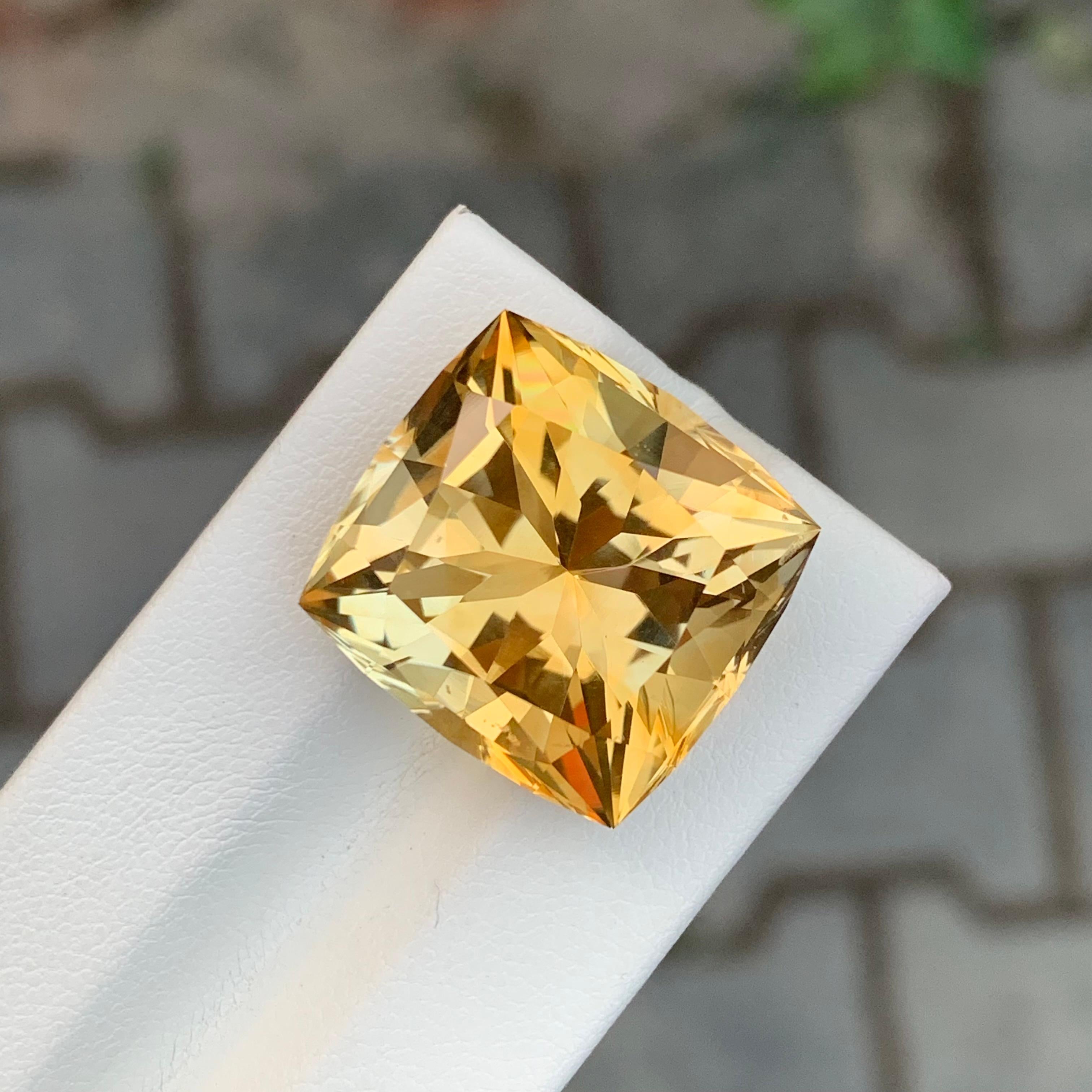 27.45 Carat Natural Loose Citrine Rectangle Shape Gemstone (pierre précieuse en forme de rectangle) en vente 3