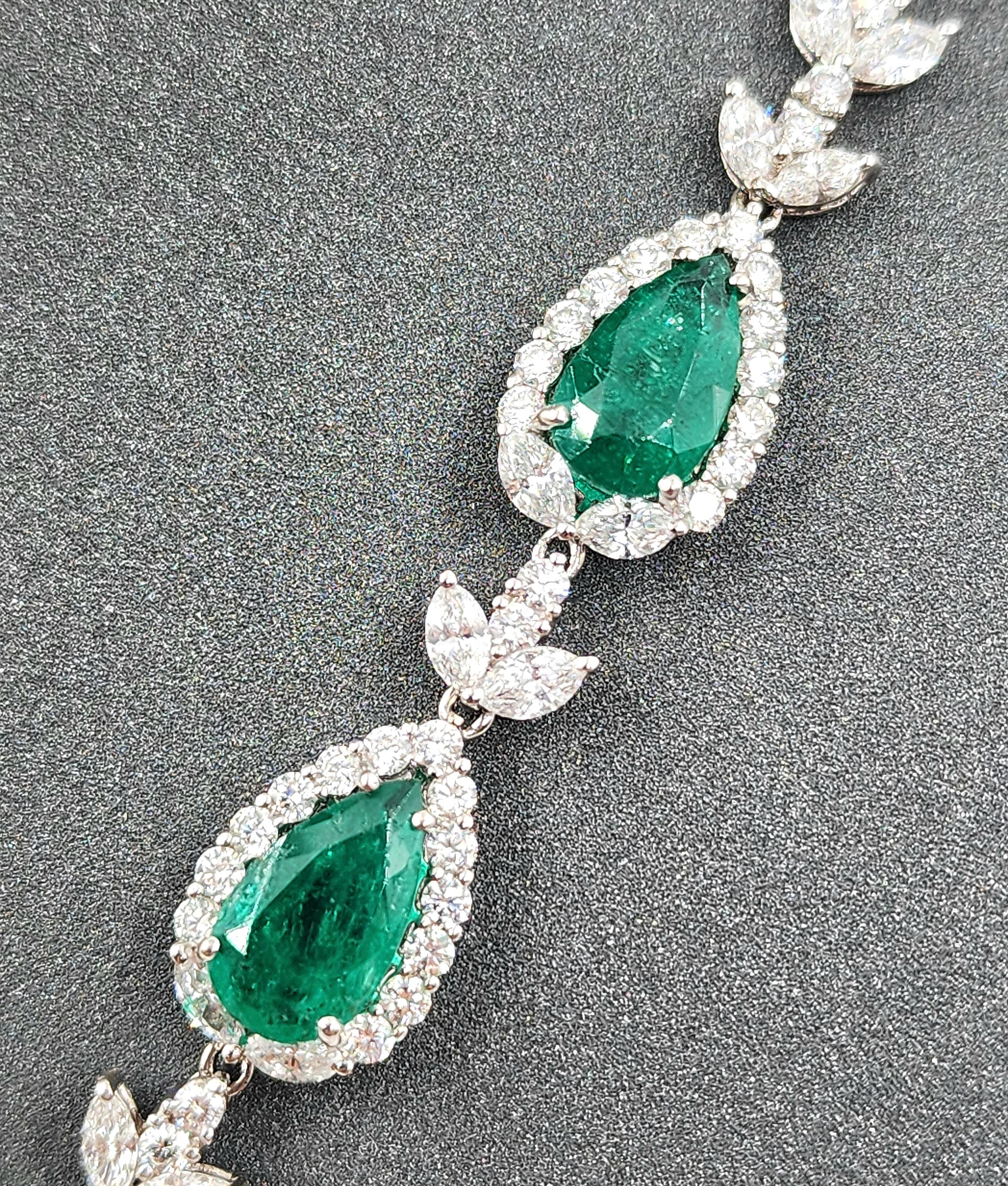 Halskette, 27.46 Karat natürlicher kolumbianischer Smaragd & Diamant für Damen oder Herren im Angebot