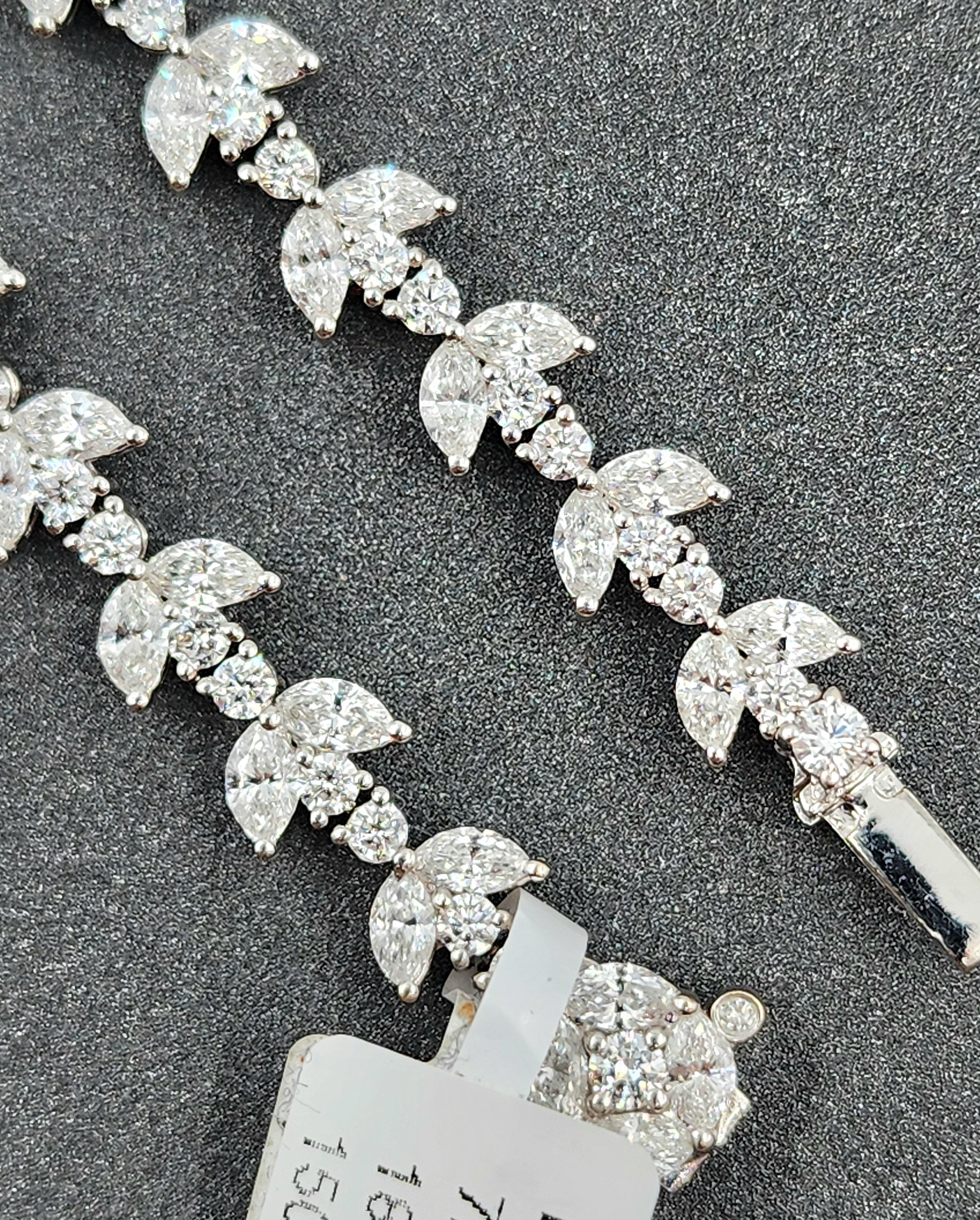 Halskette, 27.46 Karat natürlicher kolumbianischer Smaragd & Diamant im Angebot 1