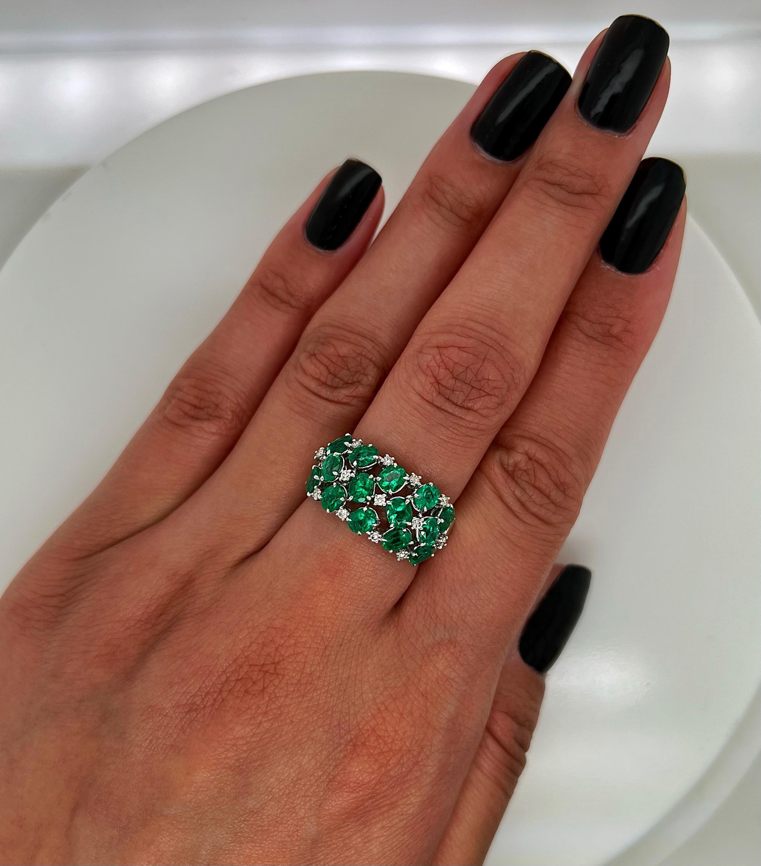 Mixed Cut 2.74 Total Carat Green Emerald and Diamond Ladies Ring For Sale