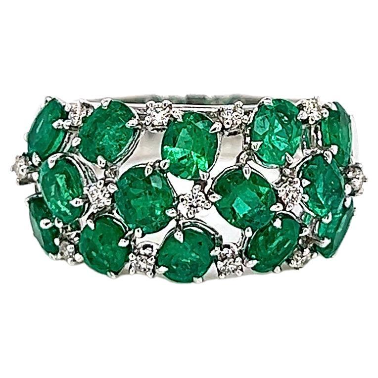 Bague pour femme avec émeraude verte et diamants de 2,74 carats au total