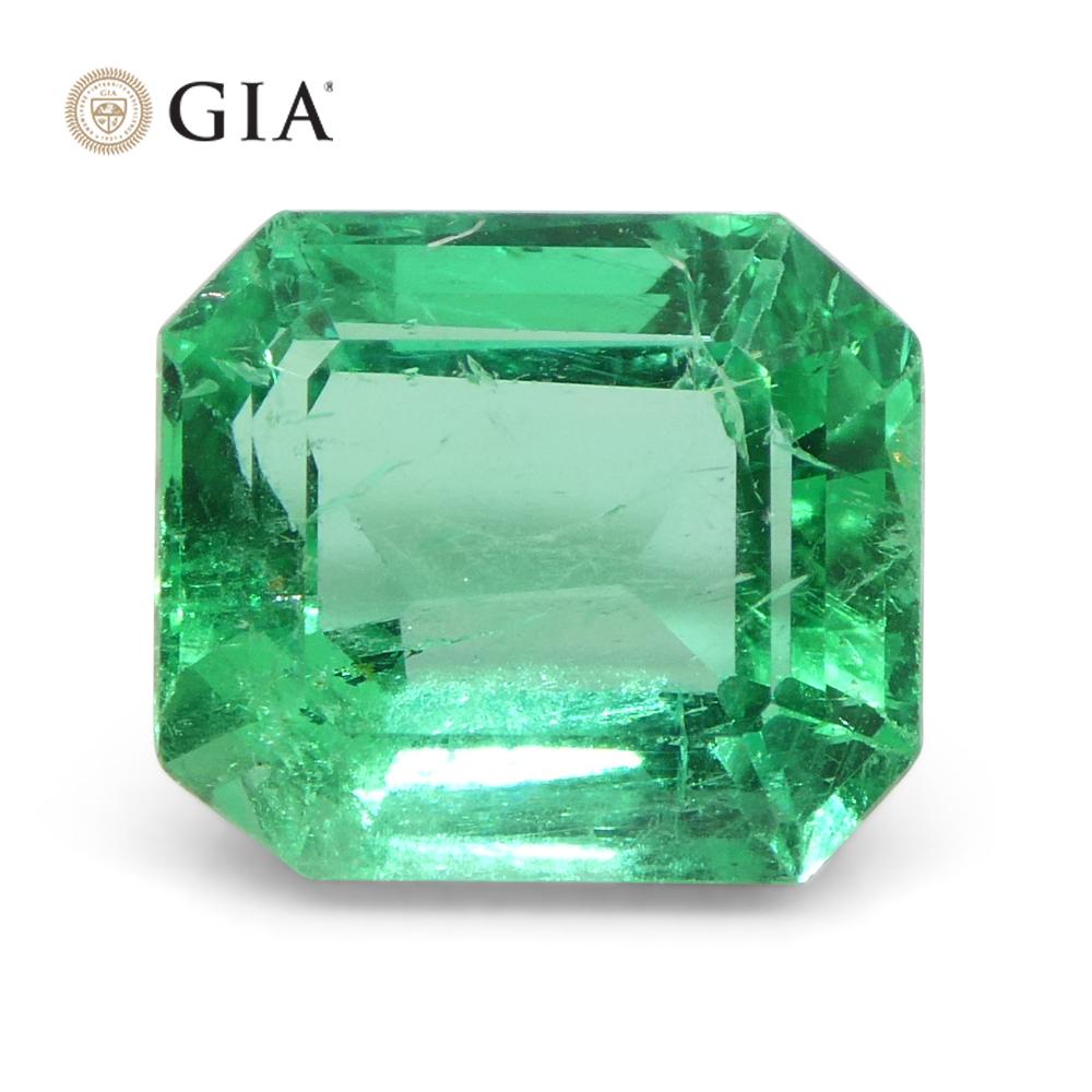 Women's or Men's 2.74ct Octagonal/Emerald Green Emerald GIA Certified Colombia   For Sale