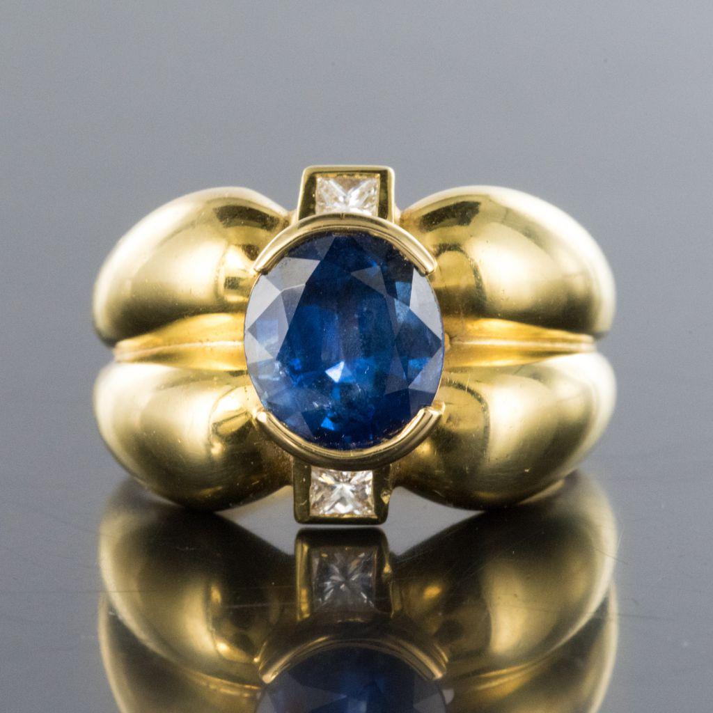 2.75 Carat Blue Sapphire and Princess Cut Diamond Ring 5
