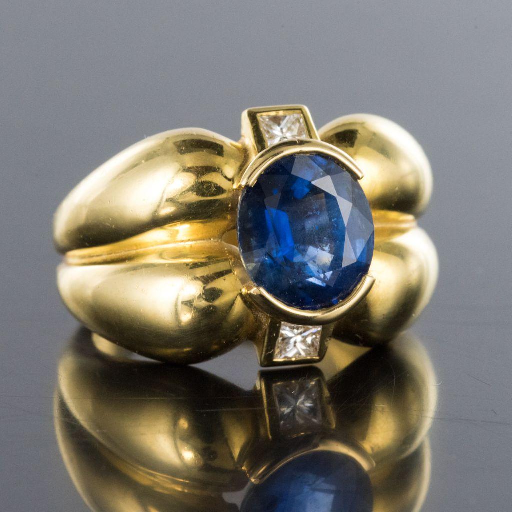 2.75 Carat Blue Sapphire and Princess Cut Diamond Ring 6
