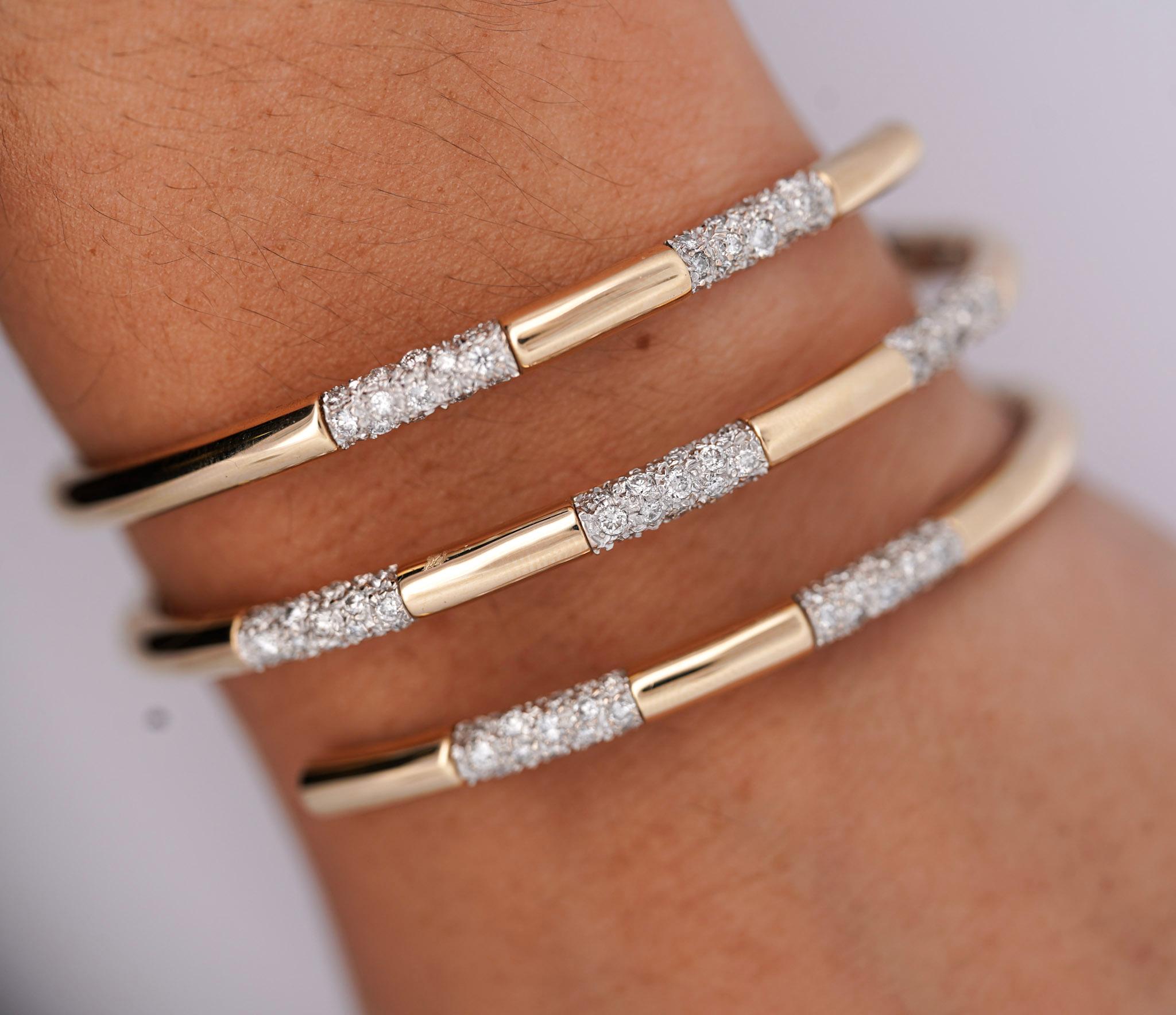 Moderno Bracciale in oro 14K con diamante da 2,75 carati a 3 file curve in vendita