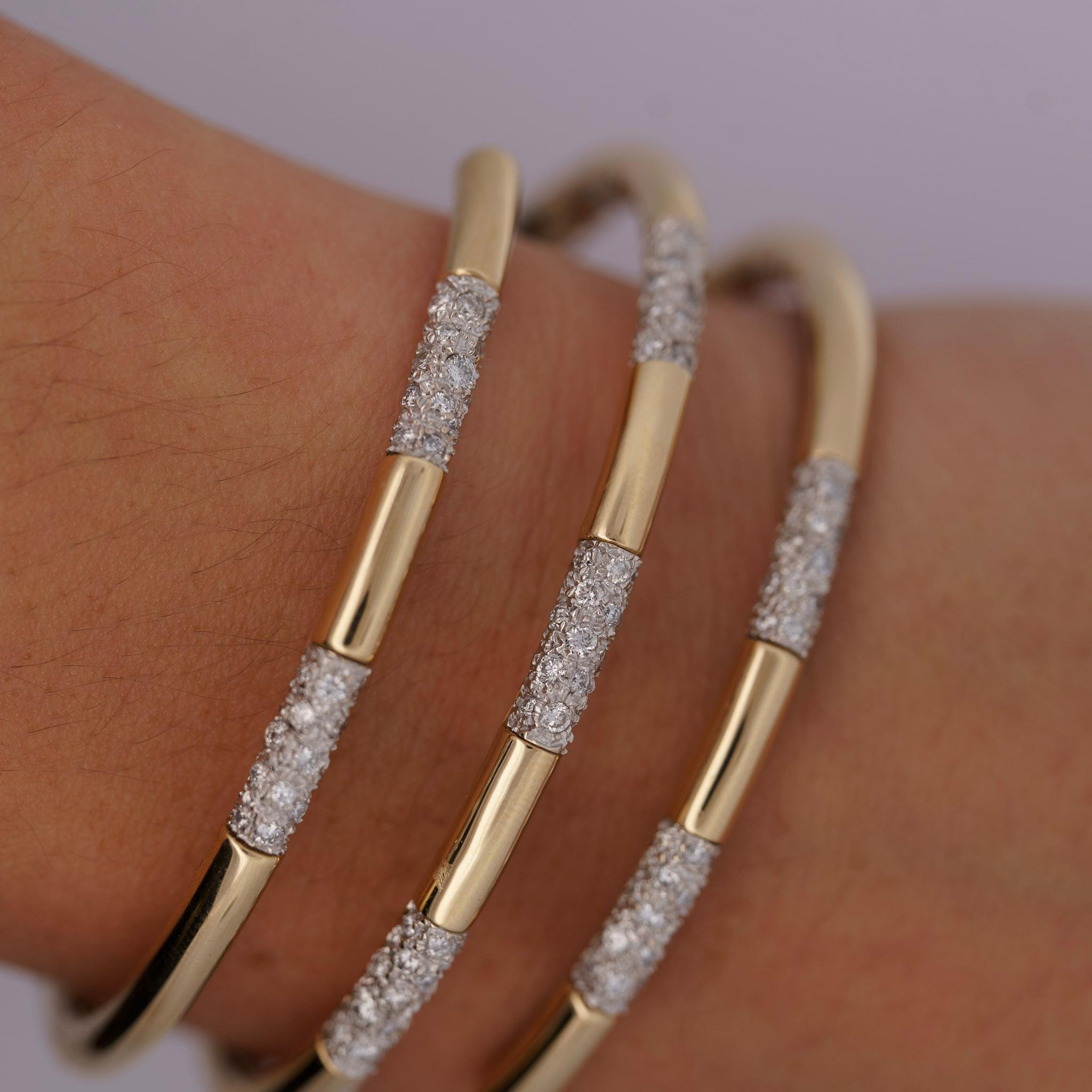 Bracciale in oro 14K con diamante da 2,75 carati a 3 file curve in vendita 1