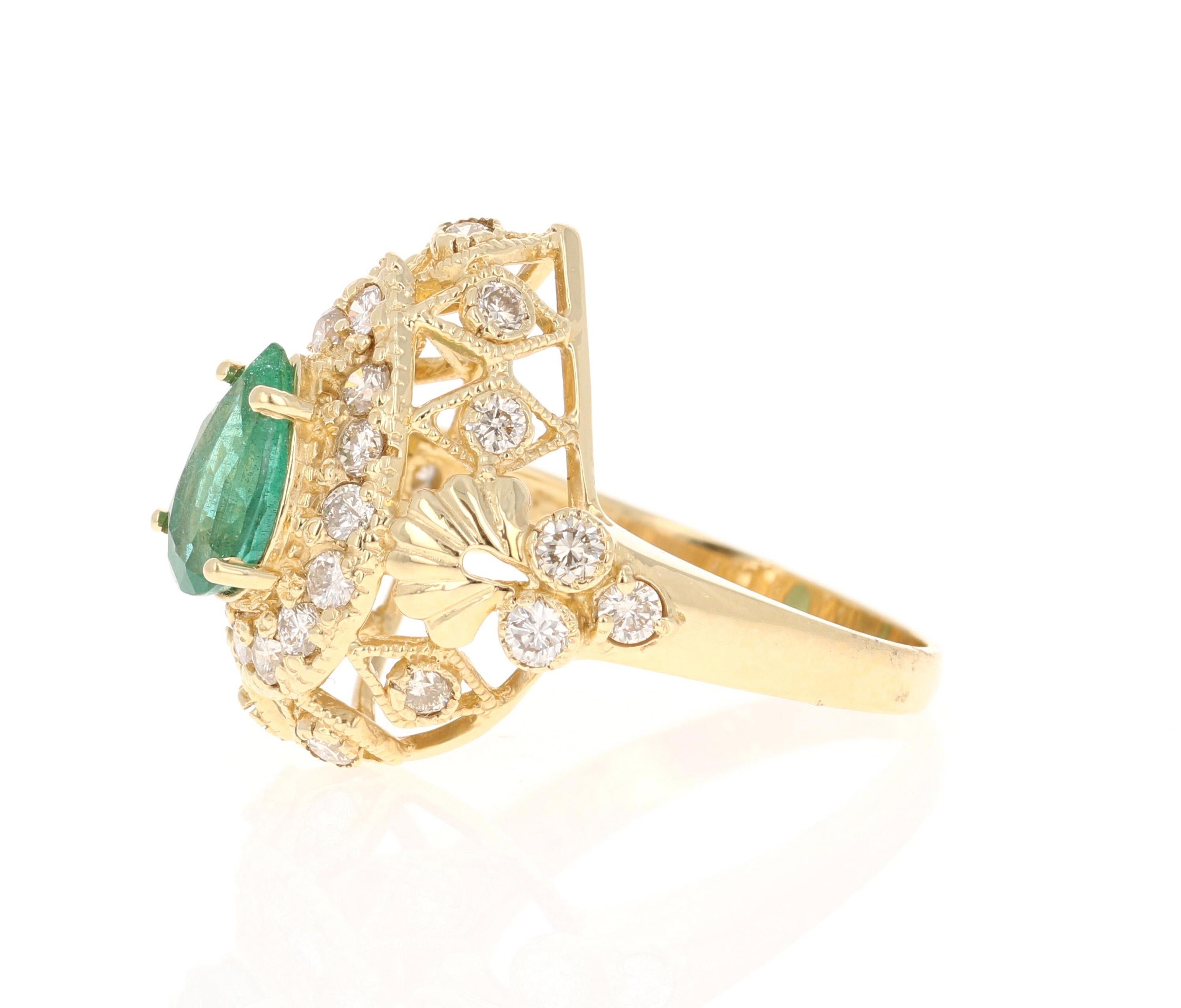Victorian 2.75 Carat Emerald Diamond Yellow Gold Cocktail Ring For Sale