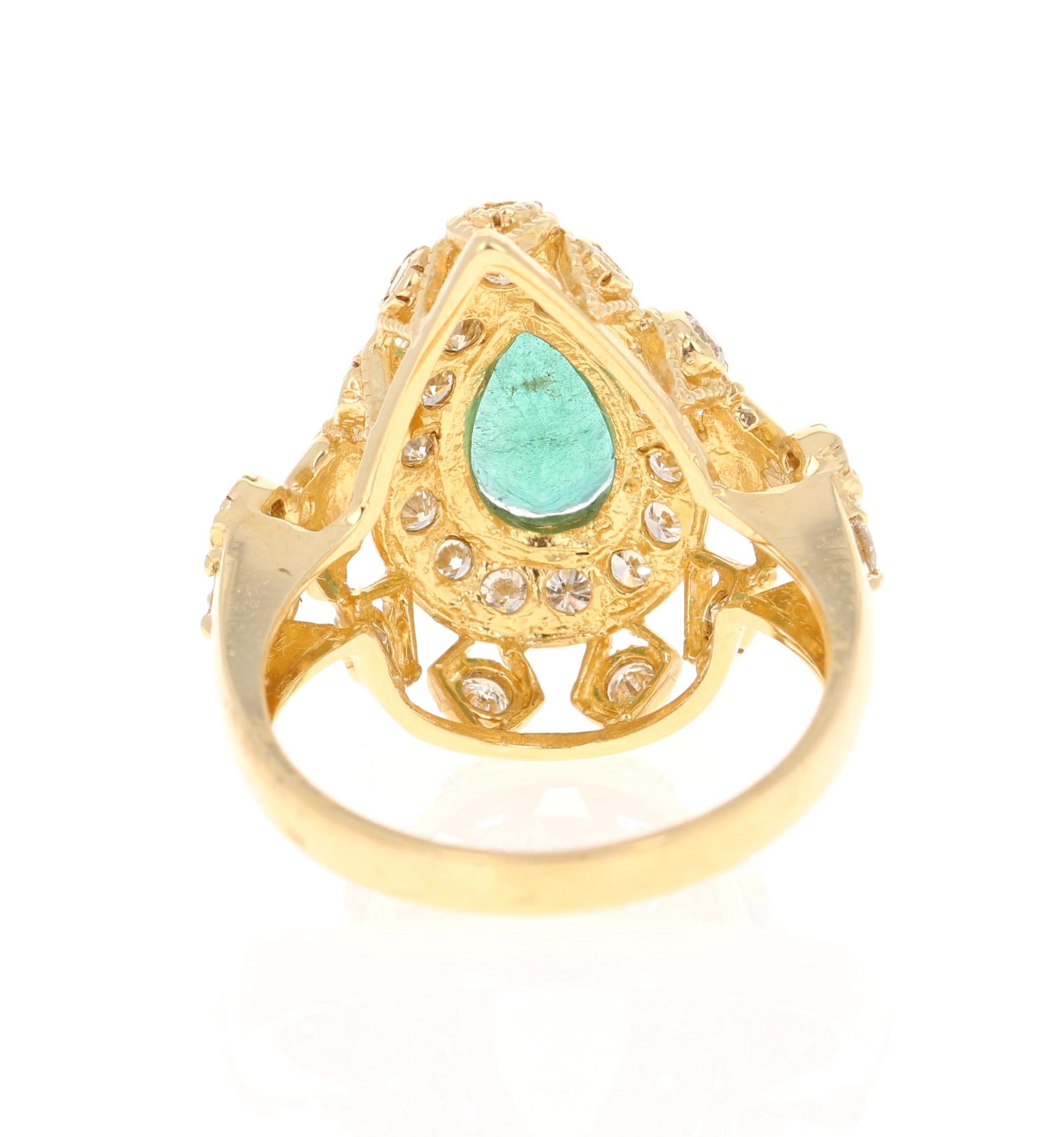 Pear Cut 2.75 Carat Emerald Diamond Yellow Gold Cocktail Ring For Sale