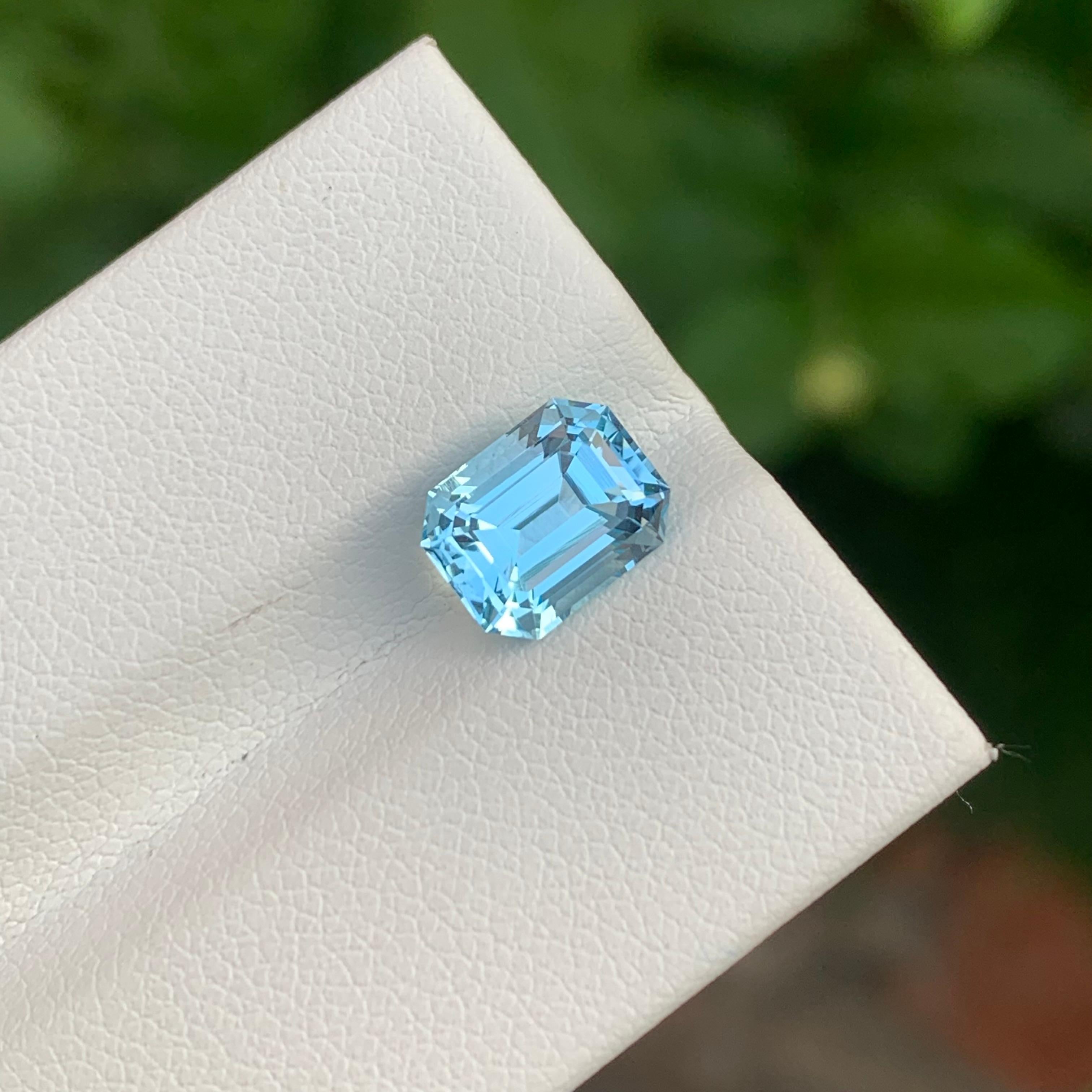 2.75 Carat Gorgeous Loose Blue Topaz Emerald Shape Gem From Brazil Mine For Sale 4