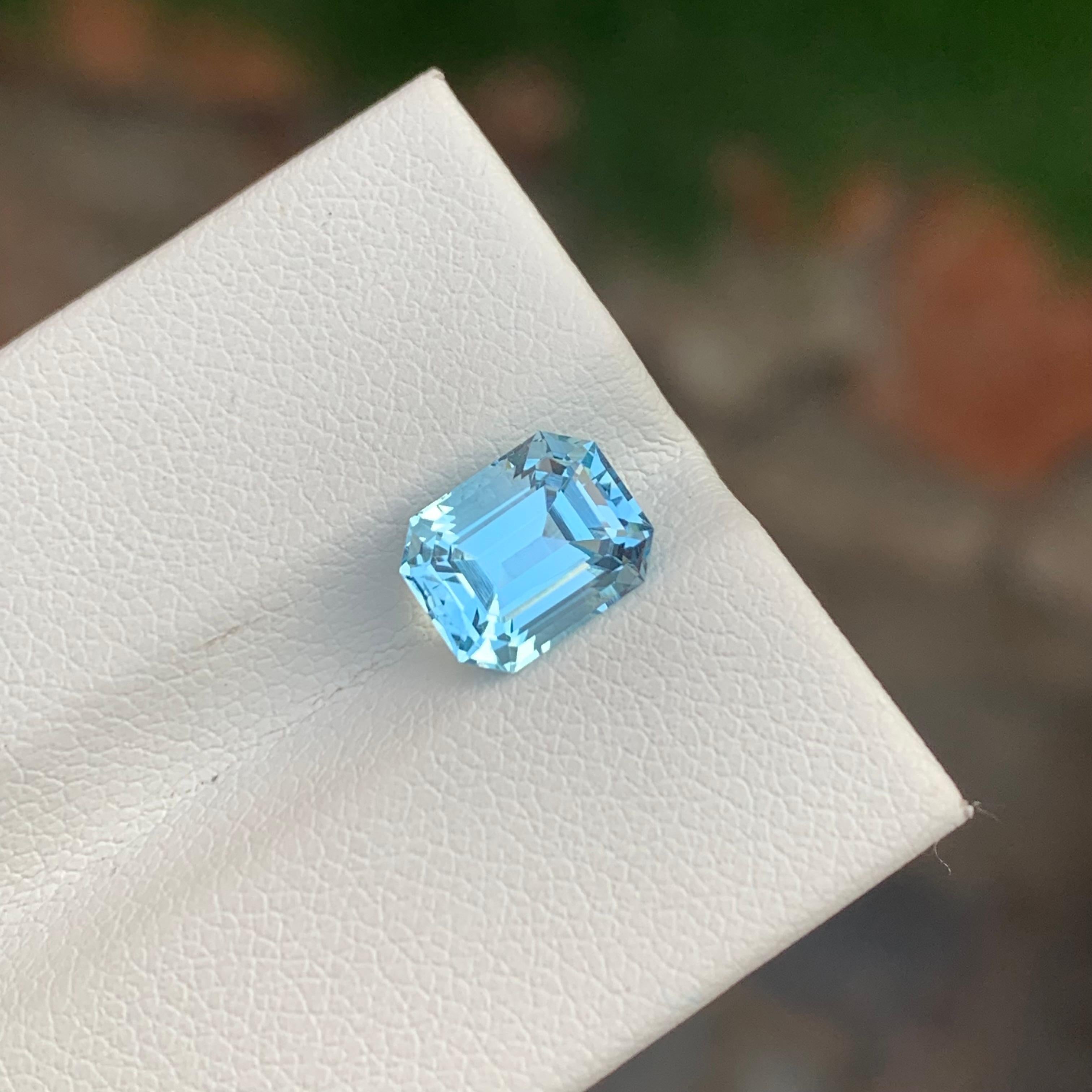 Women's or Men's 2.75 Carat Gorgeous Loose Blue Topaz Emerald Shape Gem From Brazil Mine For Sale
