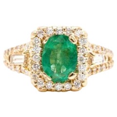 2.75 Carat Natural Emerald and Diamond 14 Karat Solid Yellow Gold Ring