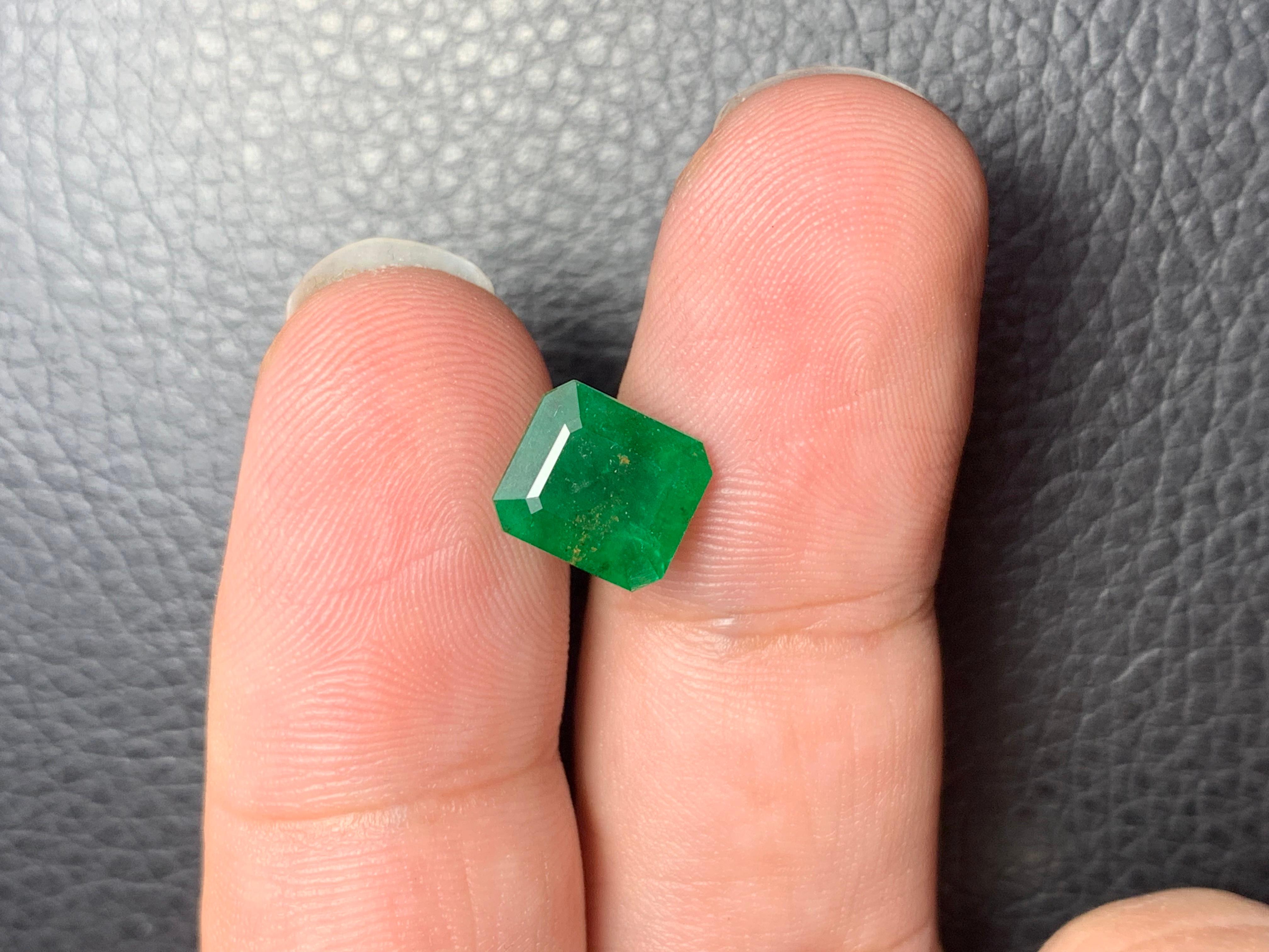 Gemma di smeraldo naturale sciolta da 2.75 carati proveniente da Swat, Pakistan in vendita 2