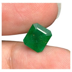 2.75 Carat Natural Loose Emerald Gemstone From Swat, Pakistan