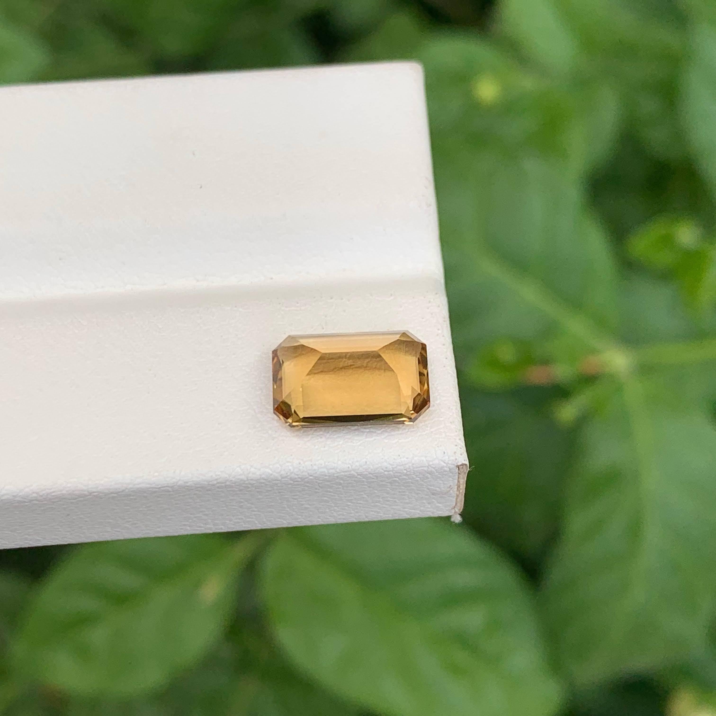 2,75 Karat Natürlicher Loser Goldener Citrin Stein Smaragd Schliff Brasilianischer Edelstein im Angebot 1