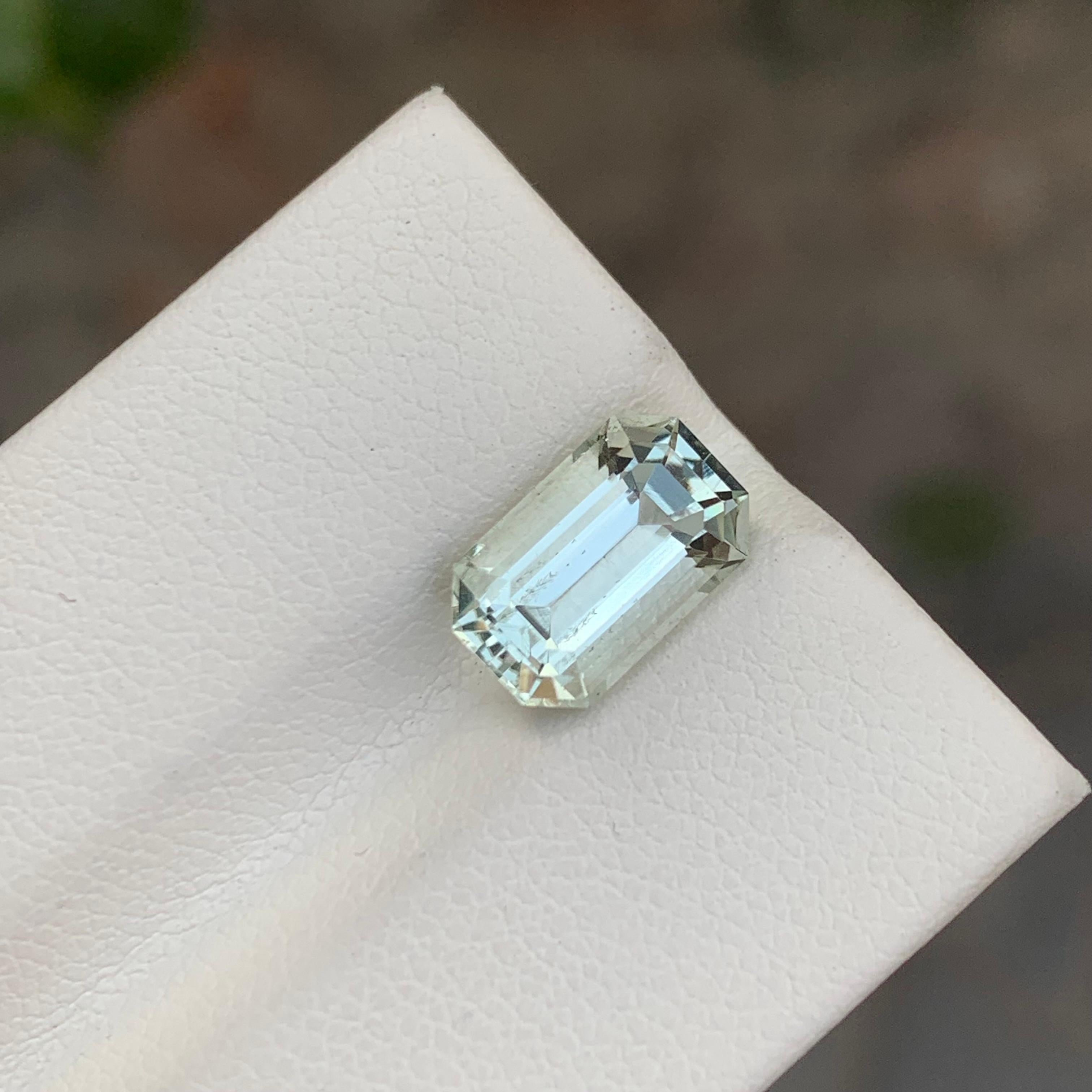 2.75 Karat Natürlicher loser grüner Amethyst Smaragd Form Edelstein (Arts and Crafts) im Angebot