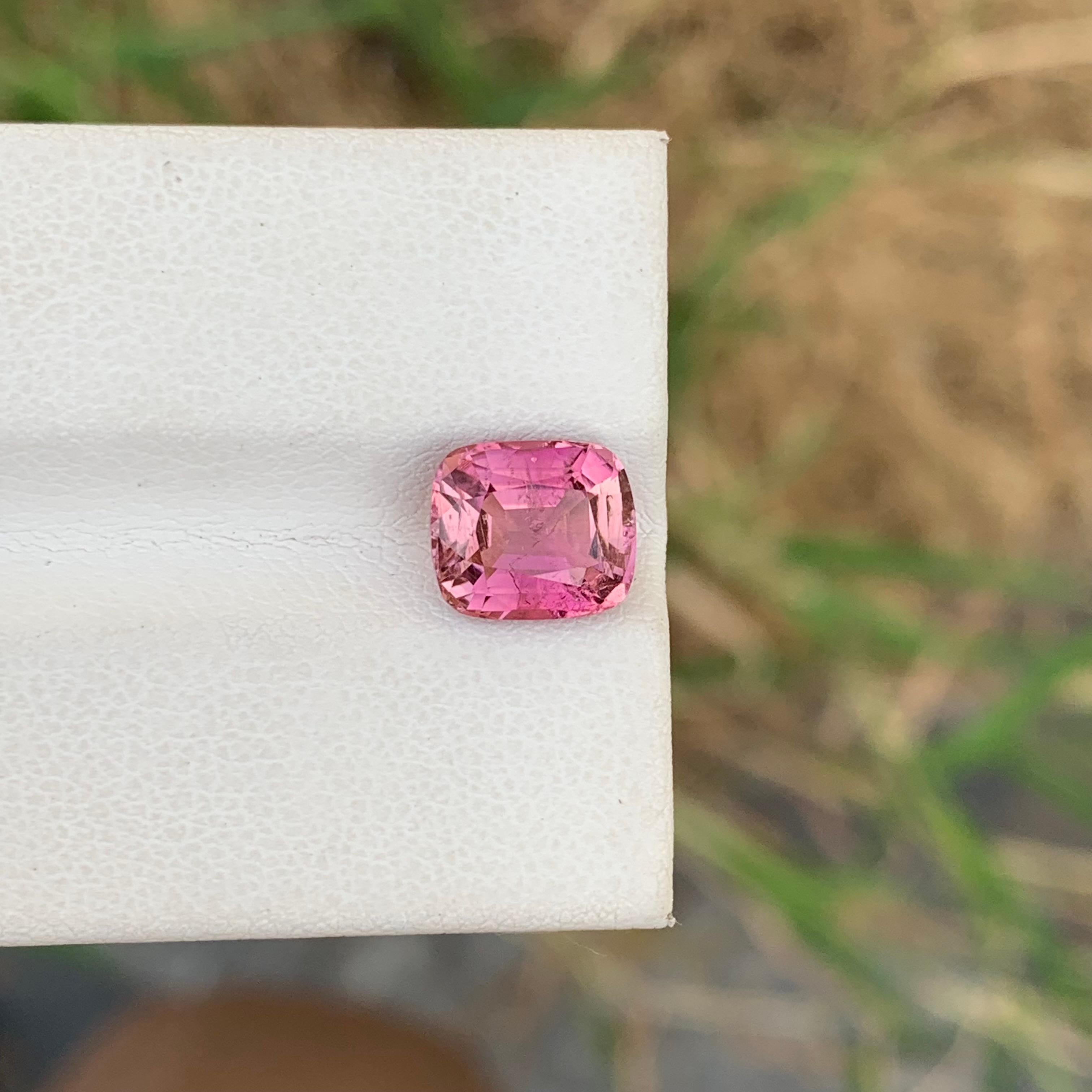 2,75 carati di tormalina rosa naturale sciolta a cuscino in vendita 5