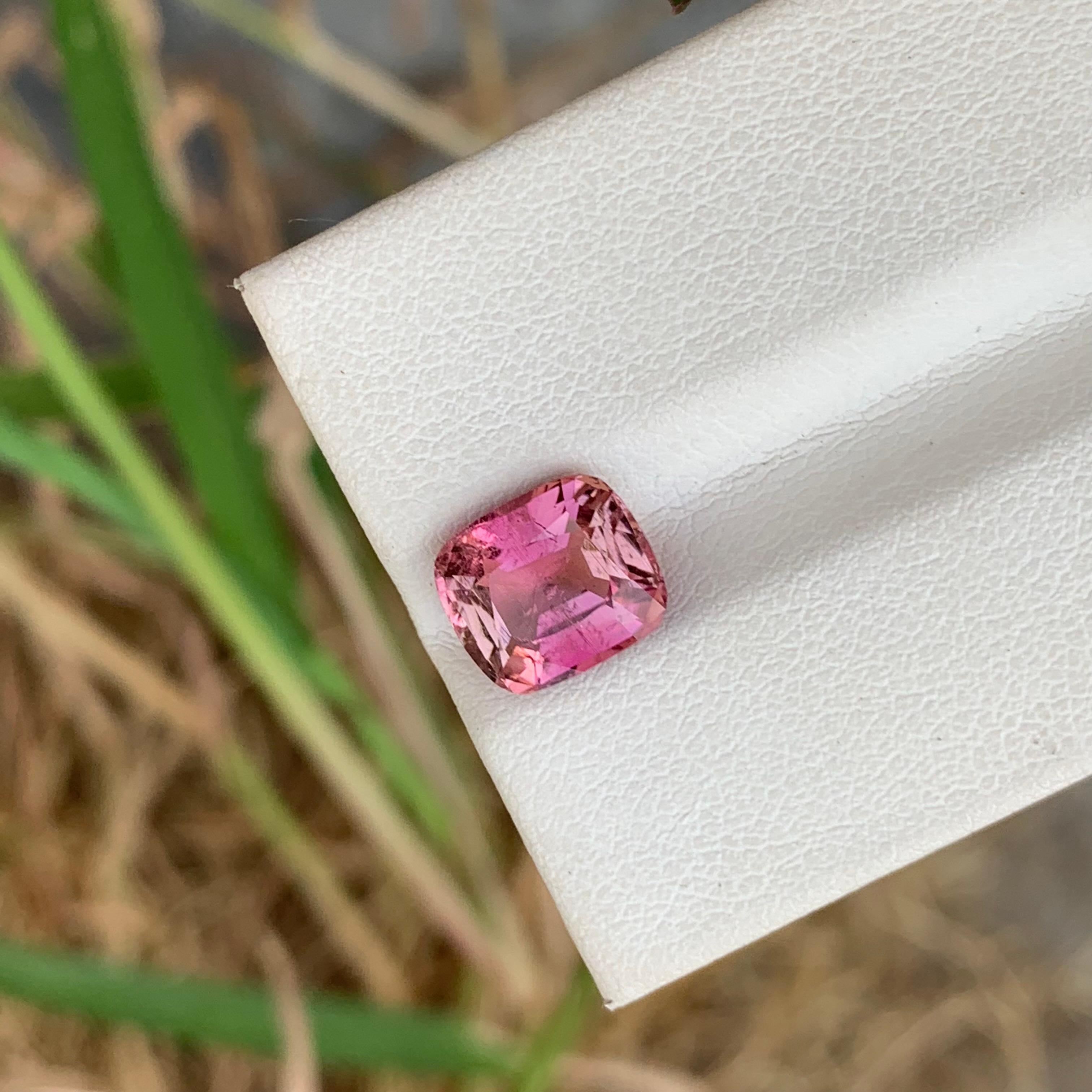 2,75 carati di tormalina rosa naturale sciolta a cuscino In condizioni Nuovo in vendita a Peshawar, PK