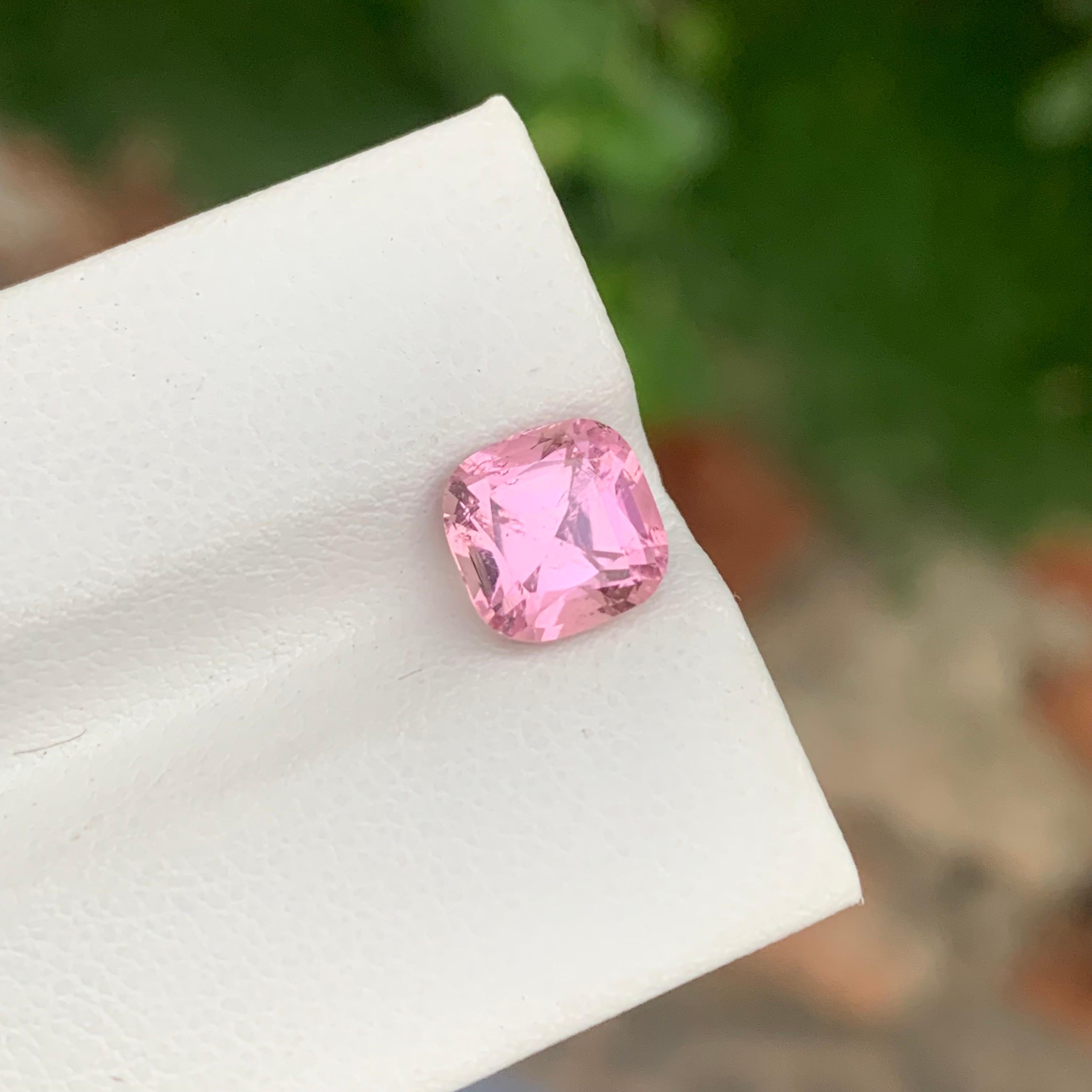 2,75 Karat natürlicher loser rosa Turmalin in Kissenform in Kissenform aus Afghanistan im Angebot 4