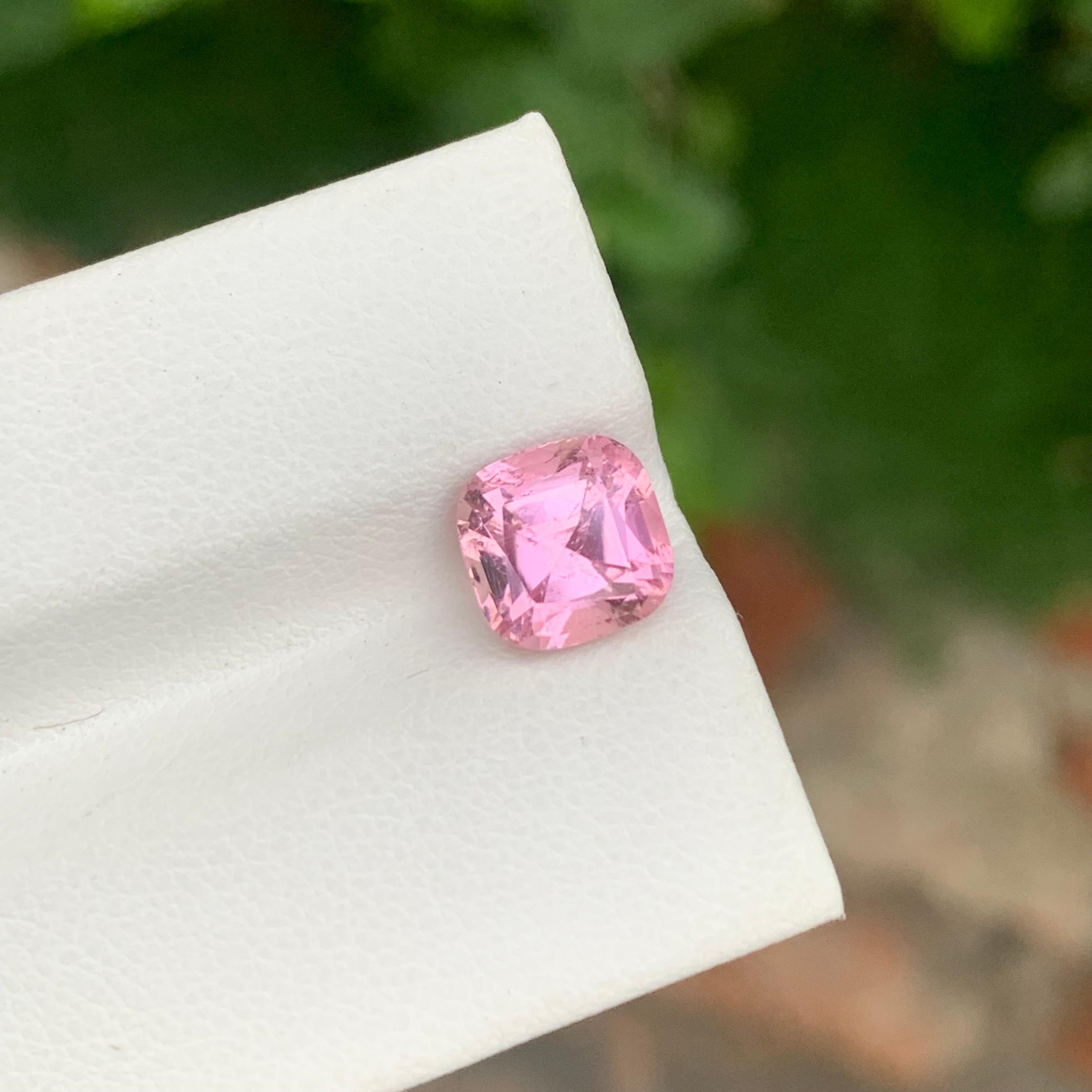 2,75 Karat natürlicher loser rosa Turmalin in Kissenform in Kissenform aus Afghanistan im Angebot 1