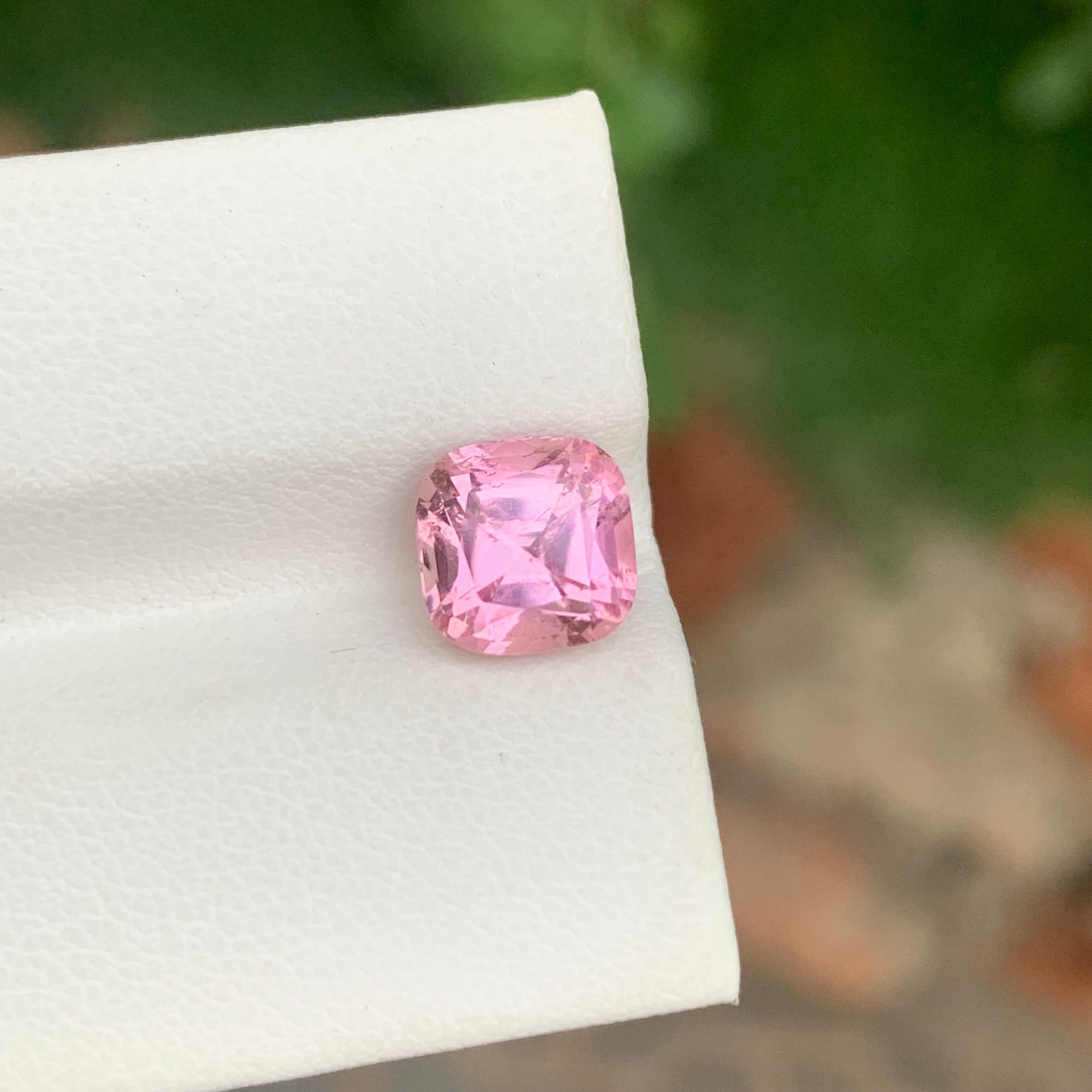 2,75 Karat natürlicher loser rosa Turmalin in Kissenform in Kissenform aus Afghanistan im Angebot 3