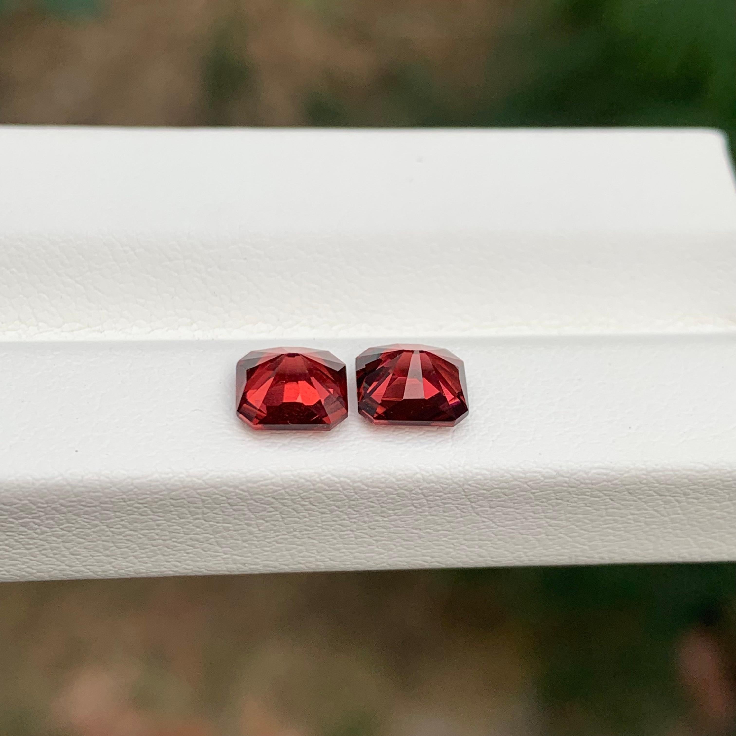 Arts and Crafts 2,75 carati di granato rodolite naturale sfuso a forma di smeraldo in vendita