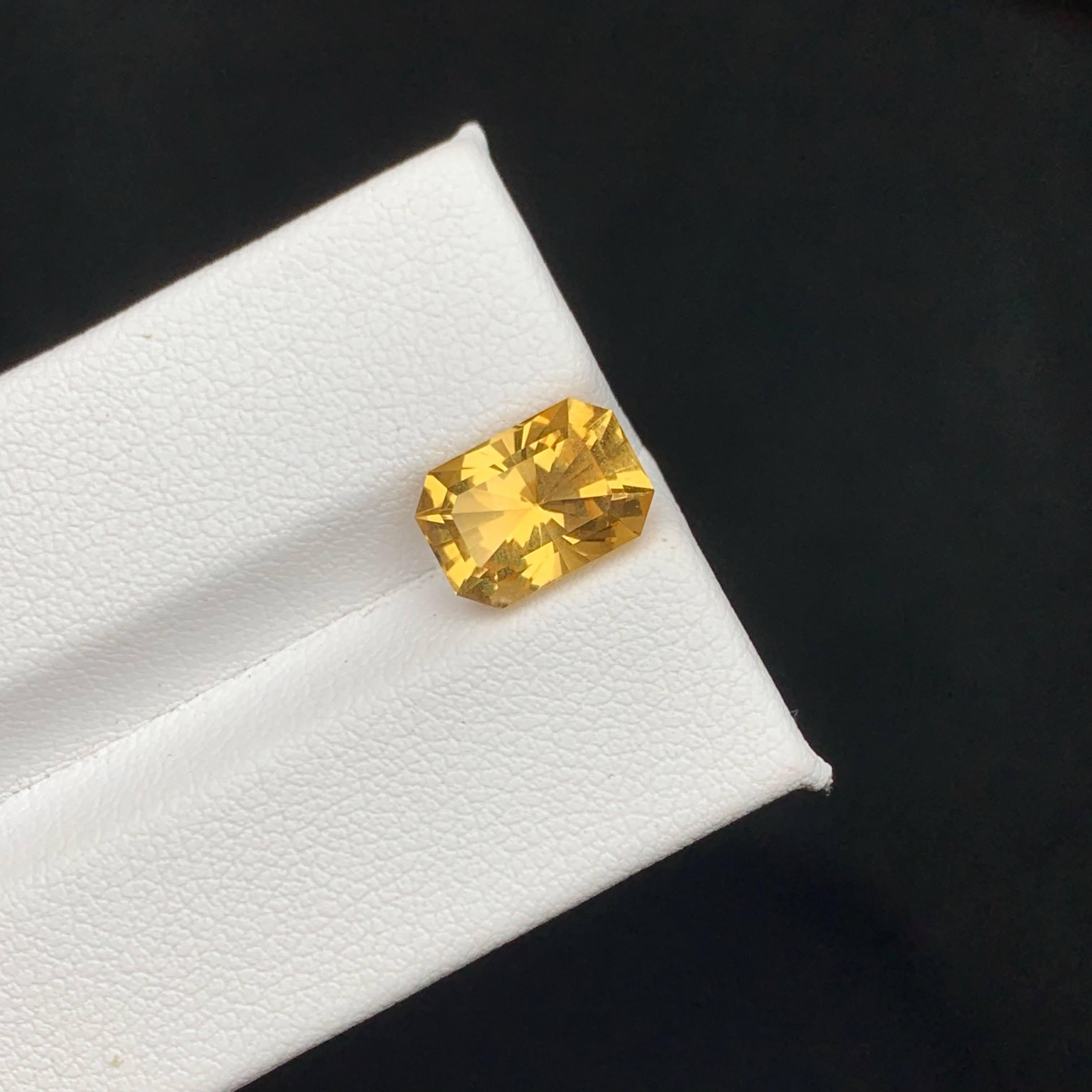 Citrino amarillo suelto natural de 2,75 quilates Piedra preciosa africana tallada con precisión a medida en venta 1