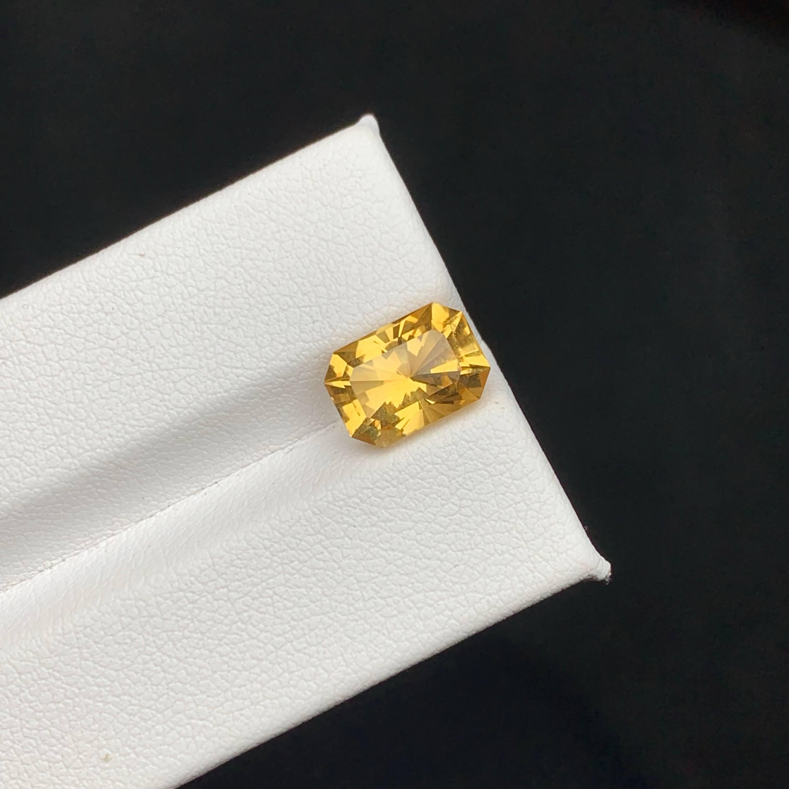 Citrino amarillo suelto natural de 2,75 quilates Piedra preciosa africana tallada con precisión a medida en venta 2