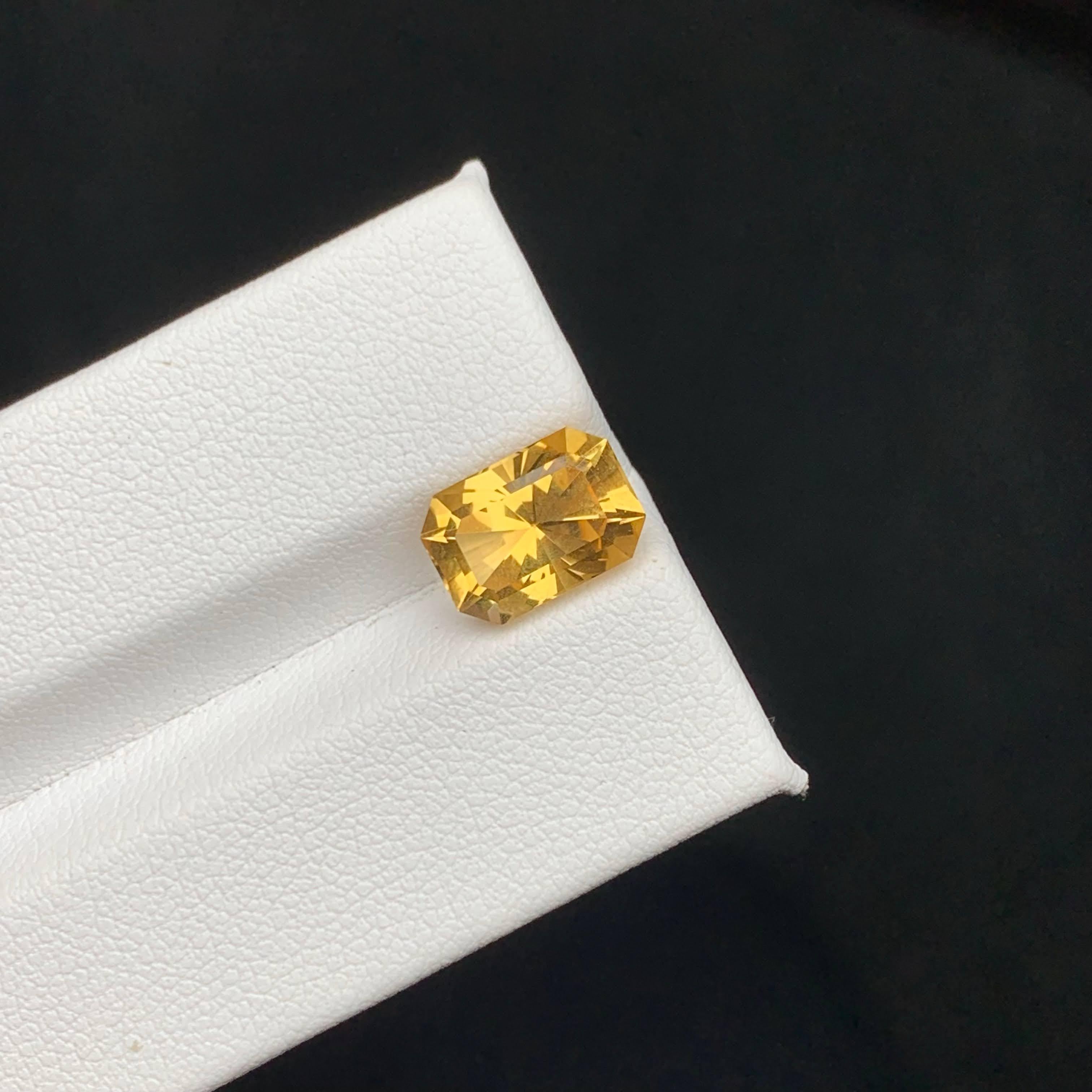 Citrino amarillo suelto natural de 2,75 quilates Piedra preciosa africana tallada con precisión a medida en venta 3