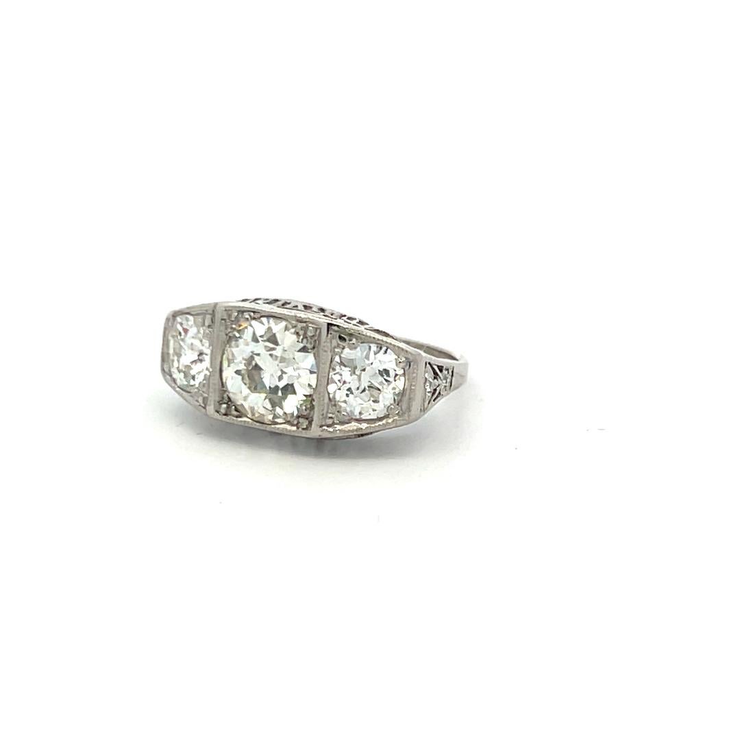 2.75 Carat Old European Cut J-K VS-VVS2 Diamond Platinum Three-Stone Ring For Sale 2