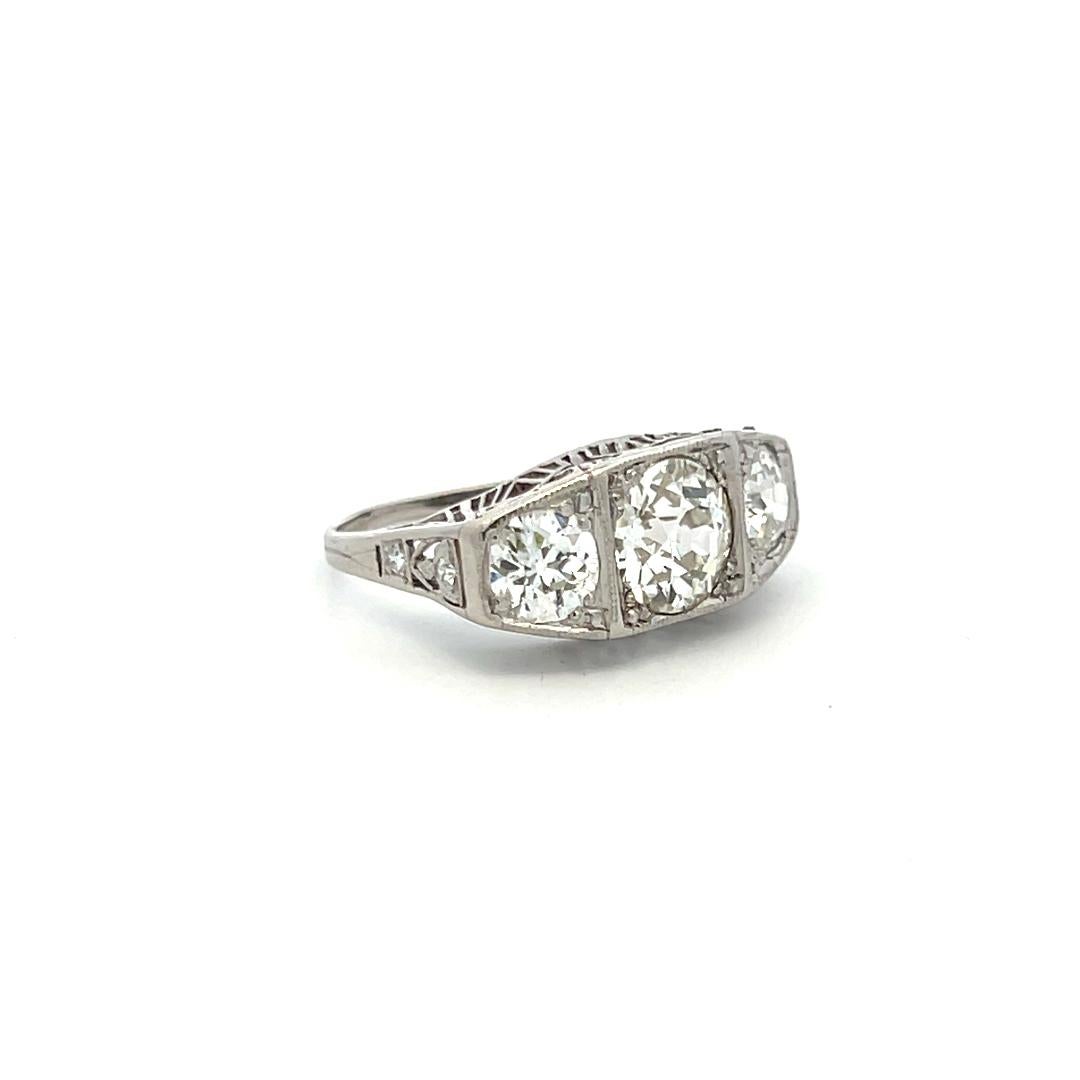 2.75 Carat Old European Cut J-K VS-VVS2 Diamond Platinum Three-Stone Ring For Sale 3