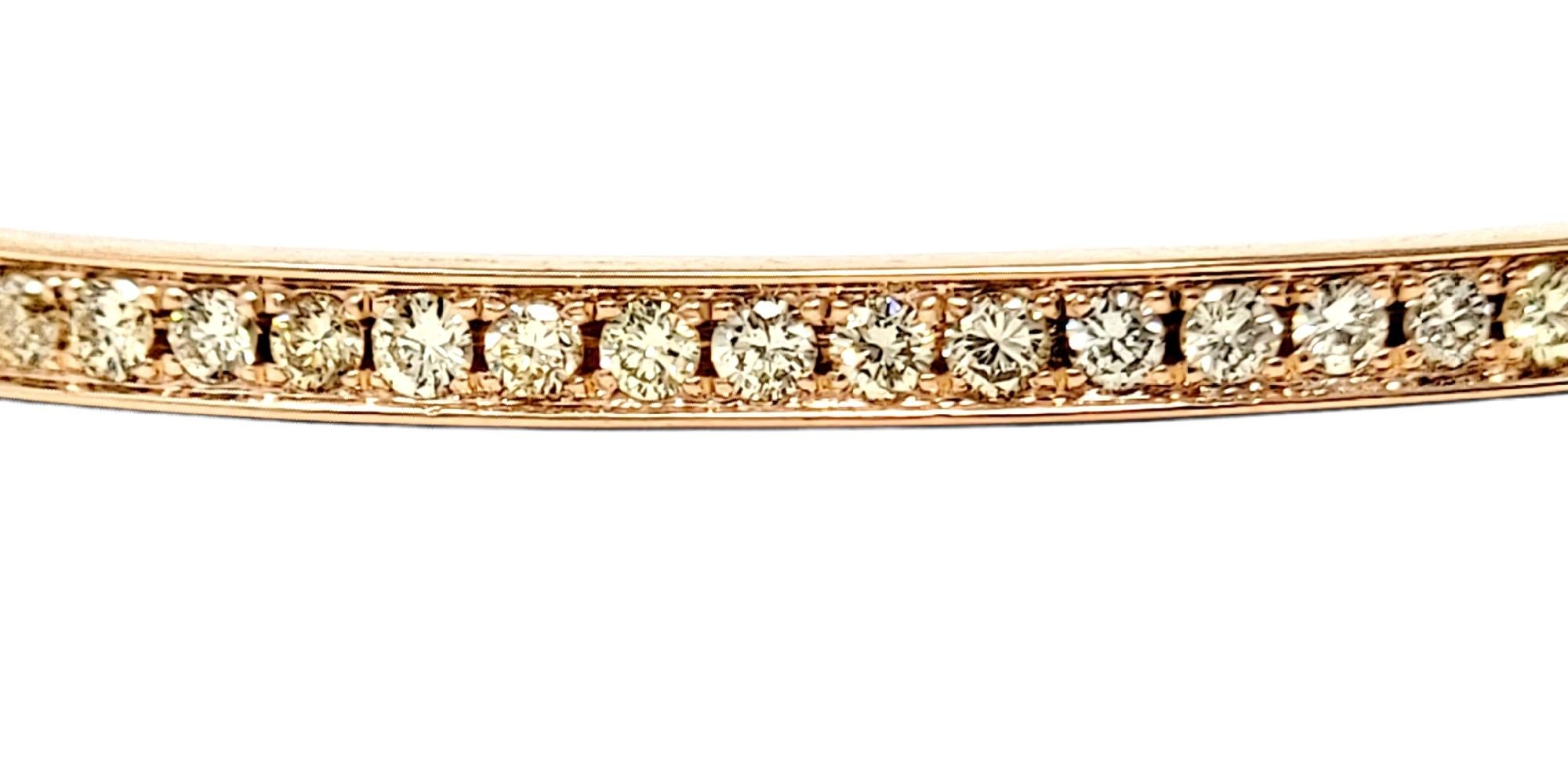 2,75 Karat runder Brillant Diamant Eternity Armreif Armband 14 Karat Roségold Damen im Angebot
