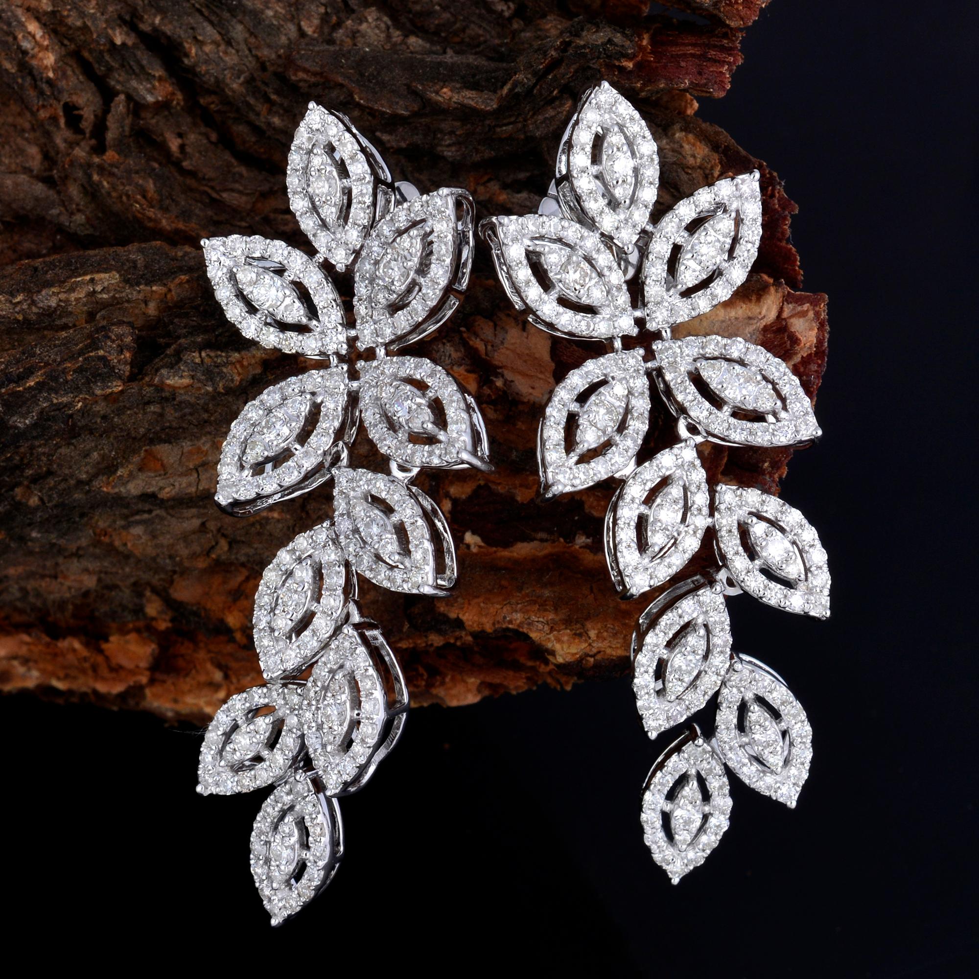 Women's 2.75 Carat SI Clarity HI Color Diamond Leaf Design Earrings 18 Karat White Gold For Sale