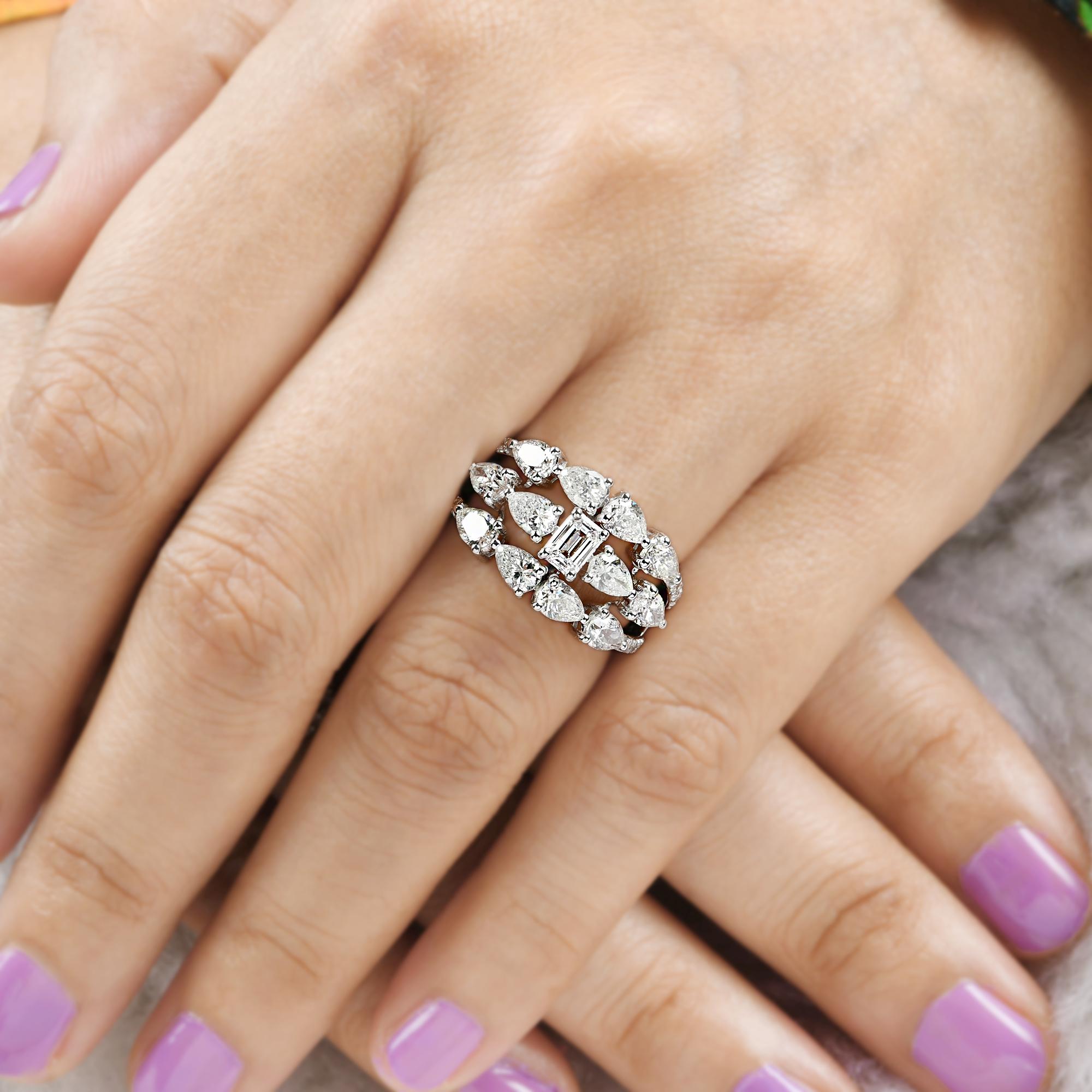 For Sale:  2.75 Carat SI Clarity HI Color Pear Emerald Cut Diamond Ring 18 Karat White Gold 3