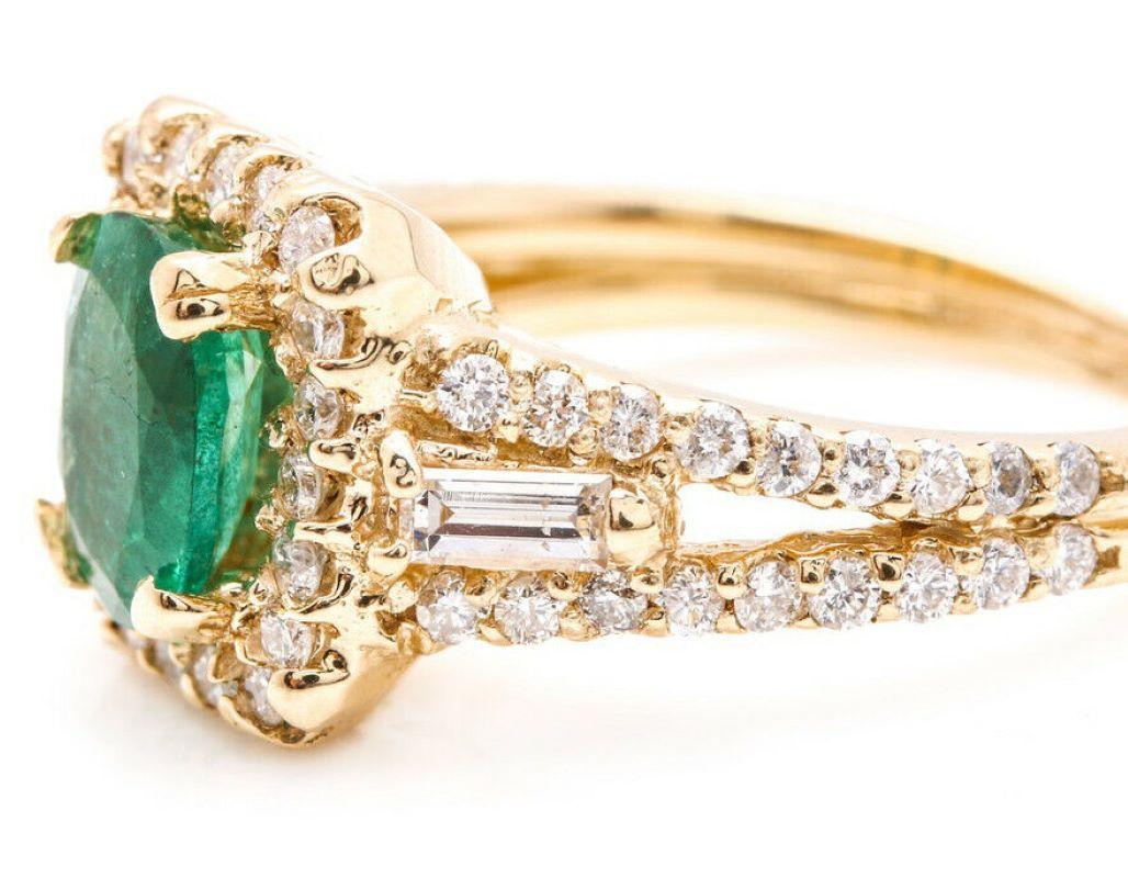 Baguette Cut 2.75 Carat Natural Emerald and Diamond 14 Karat Solid Yellow Gold Ring For Sale