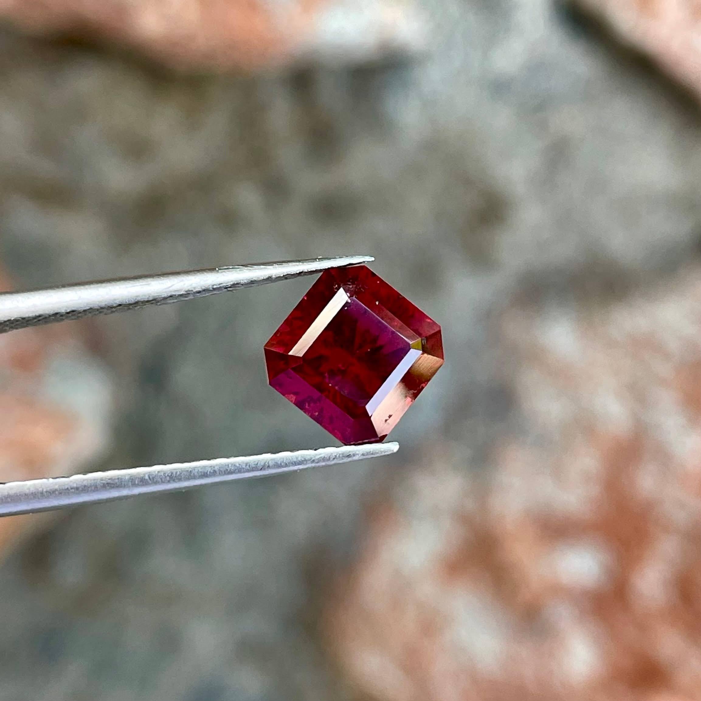 2.75 Carats Vivid Red Loose Garnet Stone Asscher Cut Natural African Gemstone In New Condition For Sale In Bangkok, TH