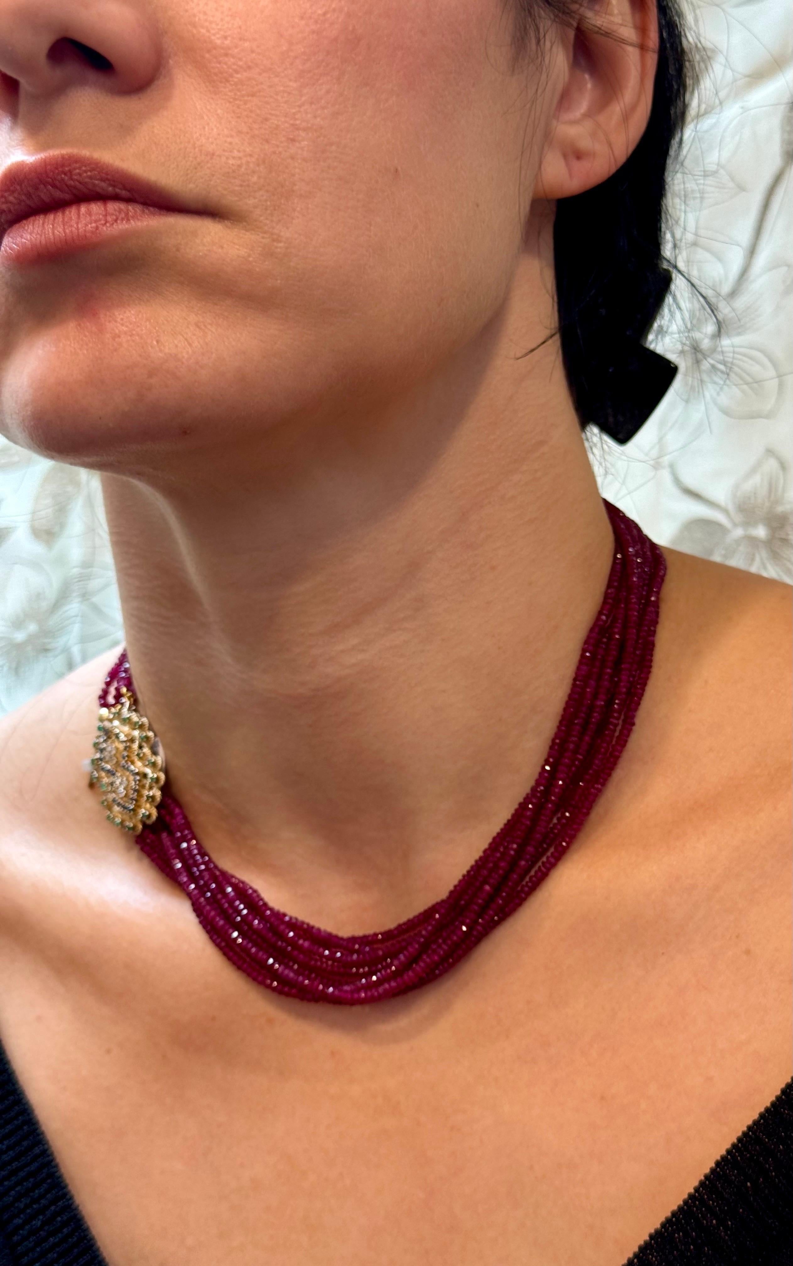 Halskette 275 Karat , 8 Schichten natürlicher facettierter Rubin Perlen Halskette 14K Gelber Diamant Verschluss 8