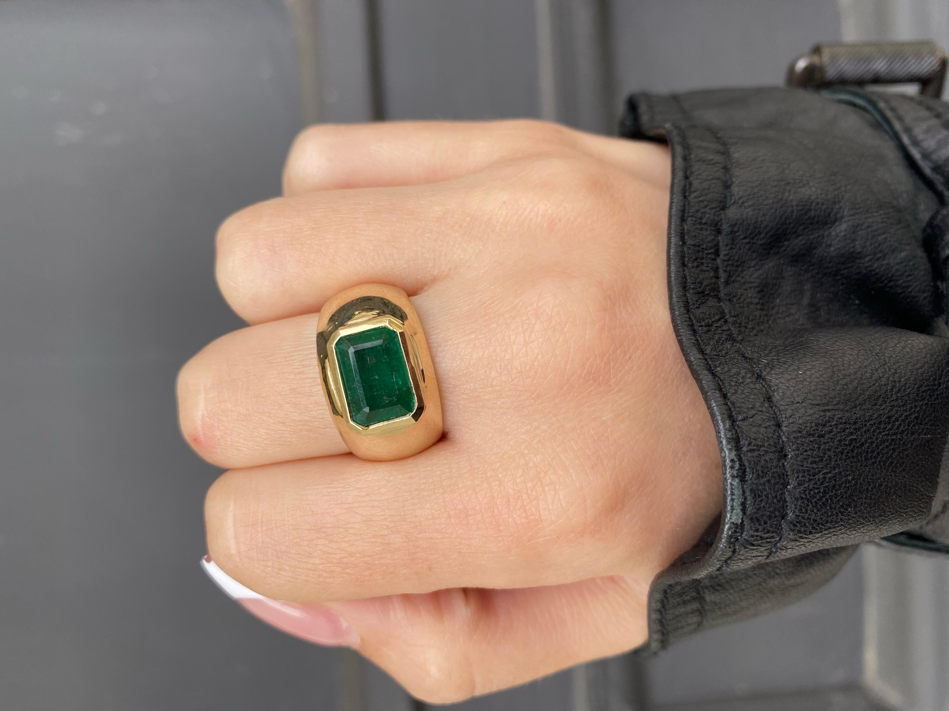 3.5 Ct. Emerald Dome Ring In New Condition In Calabasas, CA