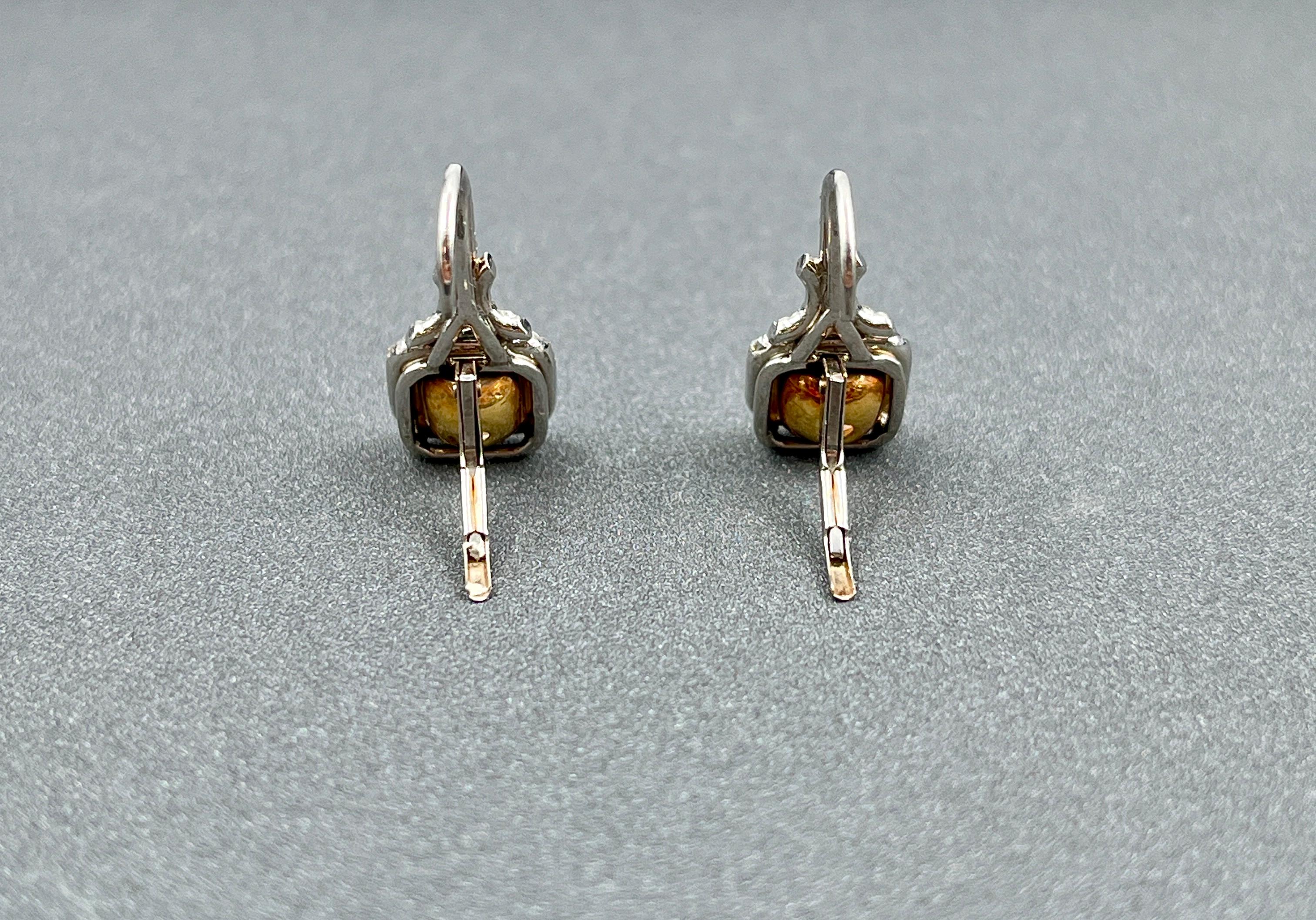 Women's or Men's 2.75 ct Natural Yellow Diamond Dangle Earrings For Sale