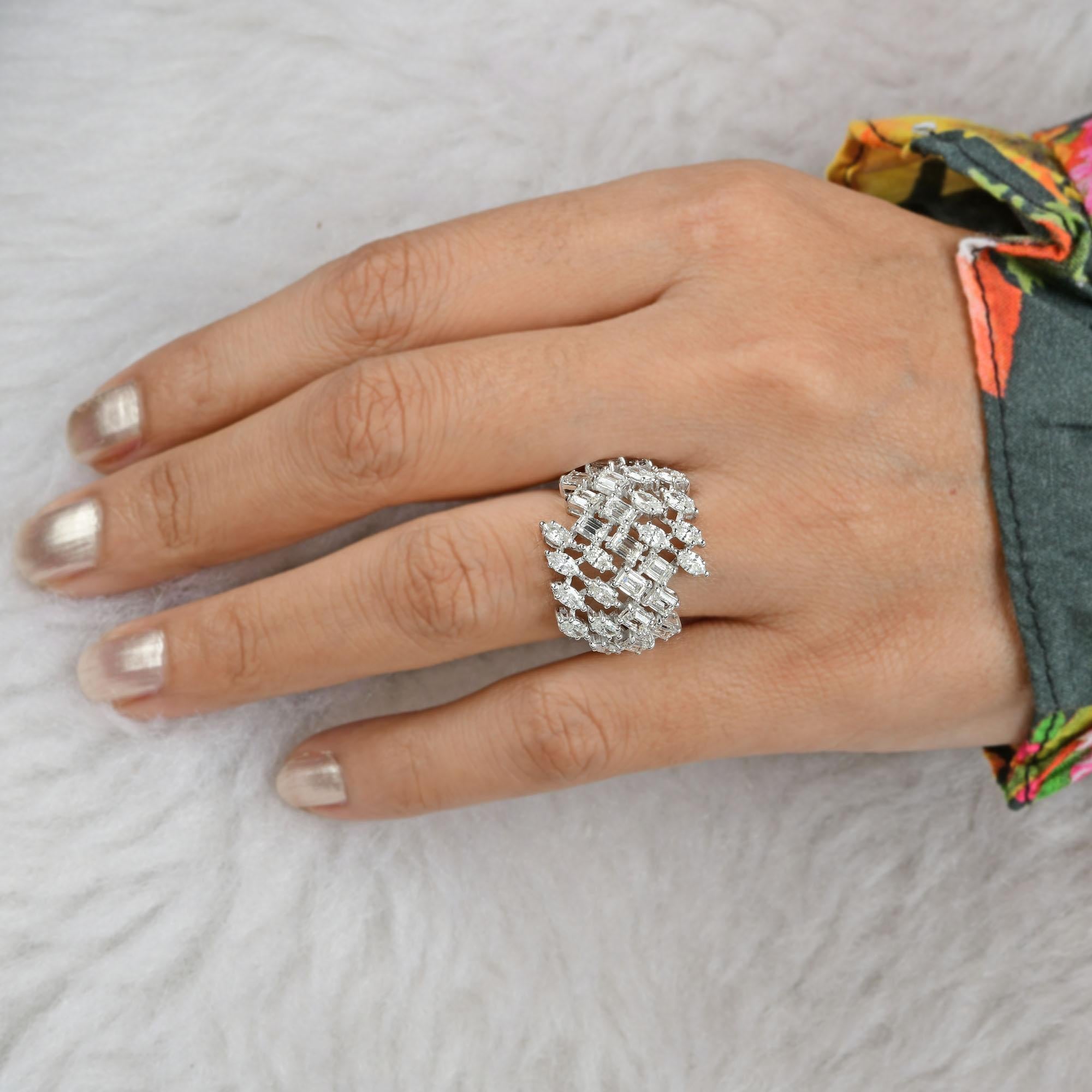 2,75 Karat SI Reinheit HI Farbe Smaragd & Marquise Diamantring 18 Karat Weißgold (Smaragdschliff) im Angebot
