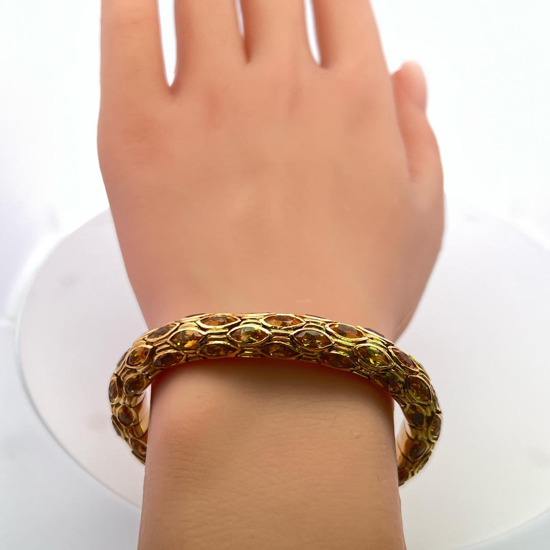 27,50 Karat Citrin in Marquisform 18 Karat Gelbgold Manschettenarmband im Angebot 5