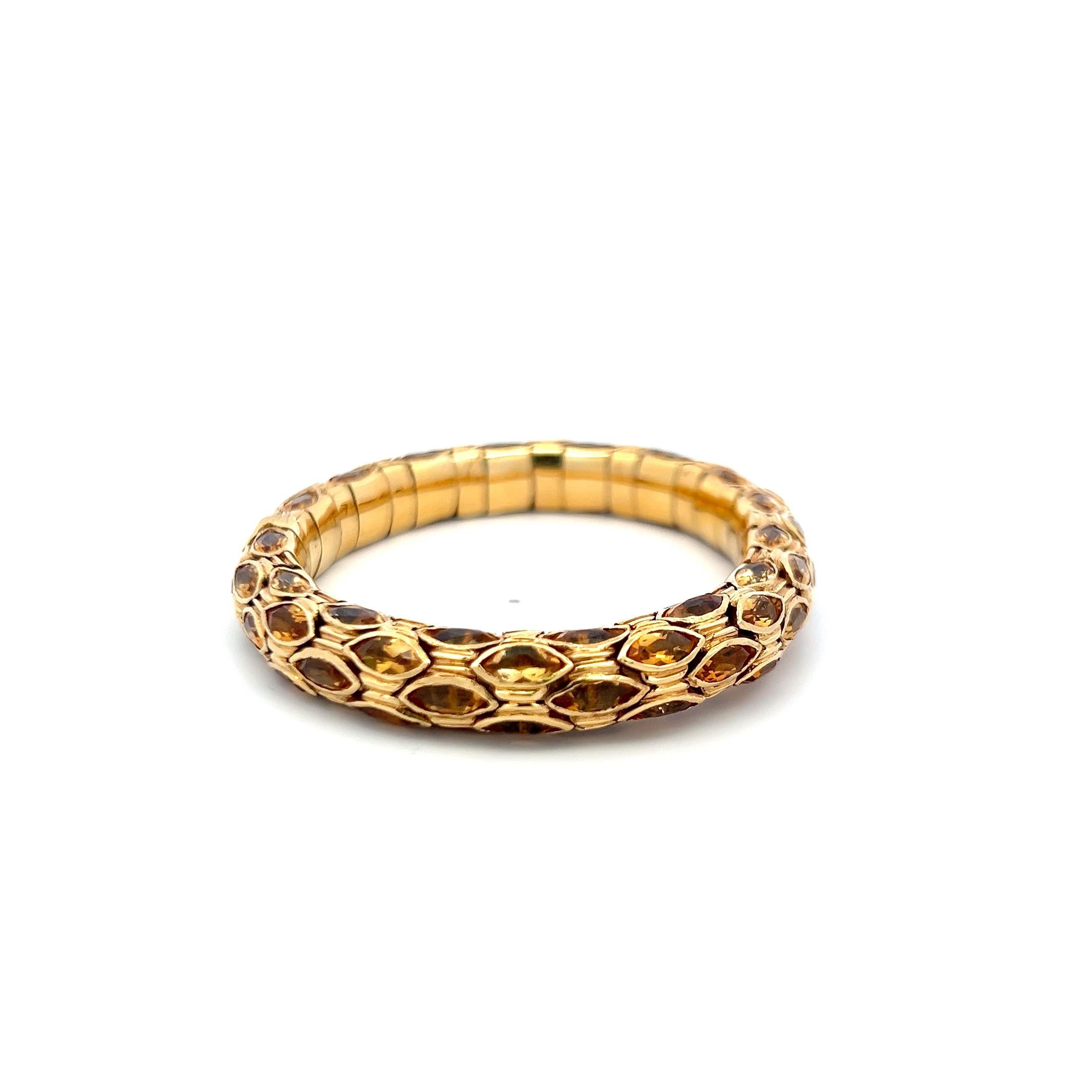Titel:
27,50 Karat Citrin in Marquisform 18 Karat Gelbgold Manschettenarmband
Stil:
Manschette
Metall:
18 Karat Gelbgold
Edelstein 1:
27.5 Karat CIT
Anzahl von Steinen:
78
Die Form:
Marquis Form
Dimension:
6,5*0,34*0,28 ZOLL
Gewicht:
54,1