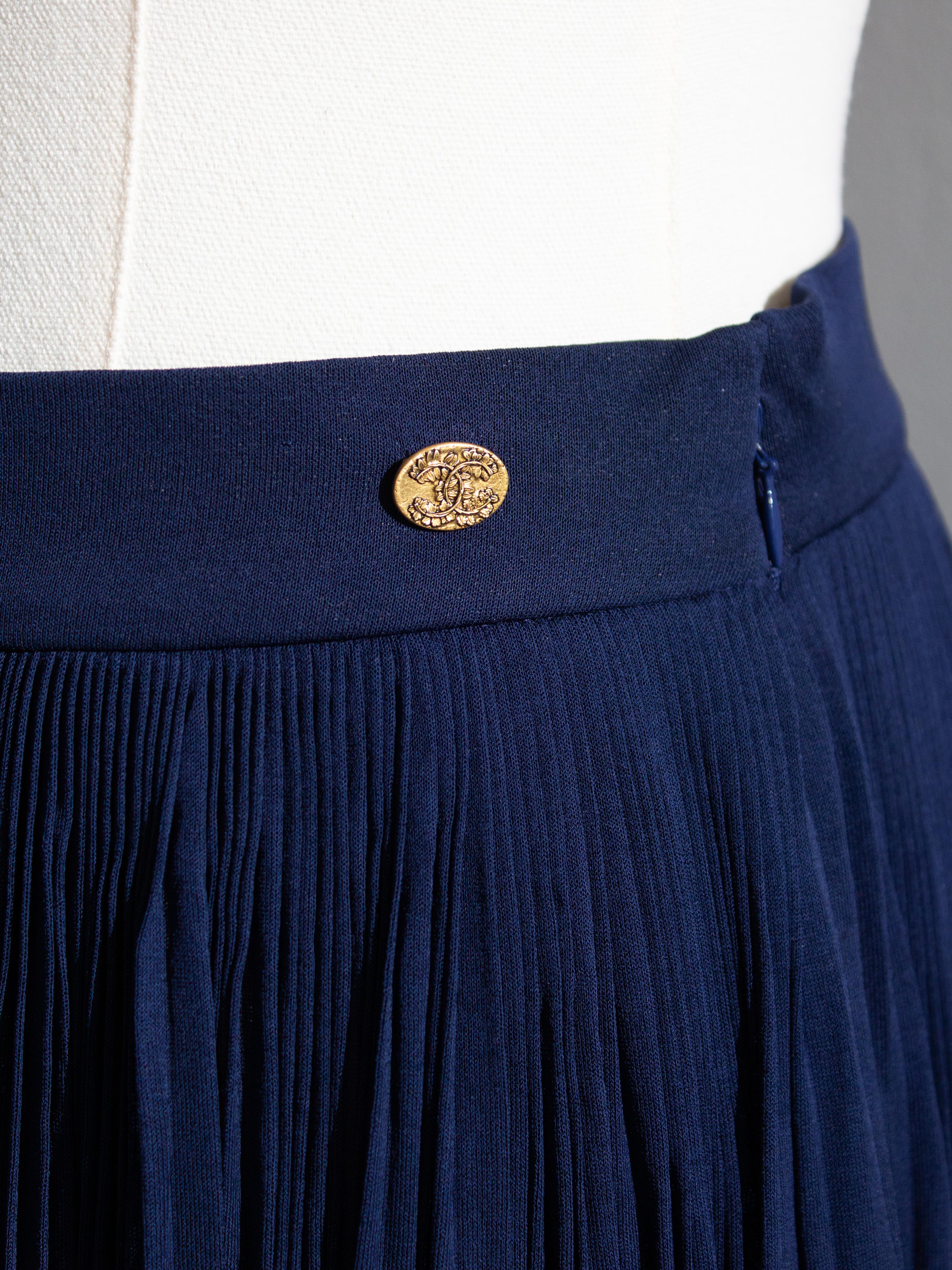 2750 $ Chanel Cruise 2018 Greece Navy Blue Pantalon palazzo plissé 18C en vente 3