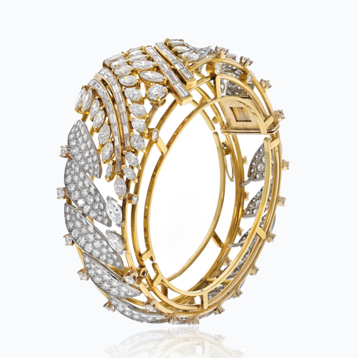 Modern 27.50cts Yellow Gold and Platinum Round and Baguette Cut Diamond Bracelet For Sale